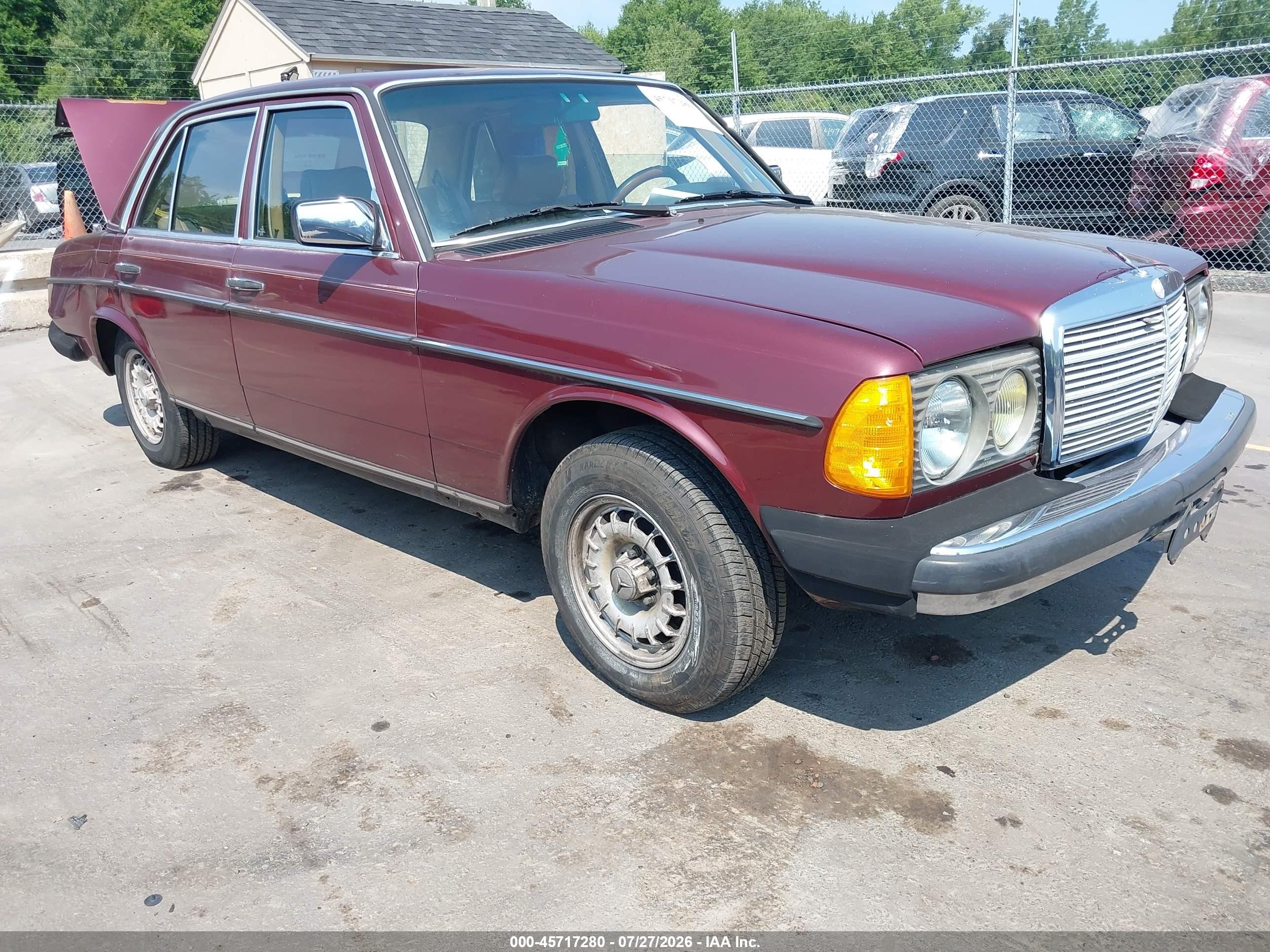 1985 Mercedes-benz 300 Dt Burgundy vin: WDBAB33C3FA227514