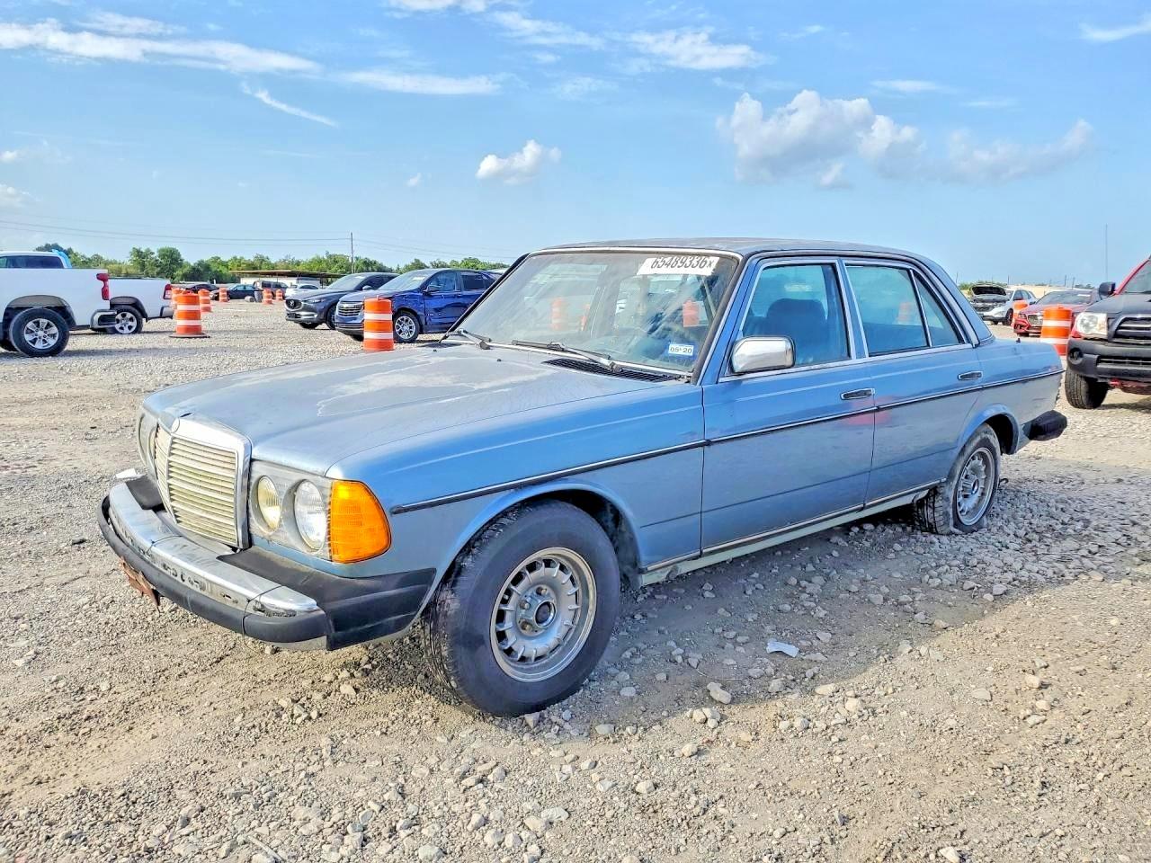 1985 Mercedes-benz 300 Dt Blue vin: WDBAB33C8FA272934