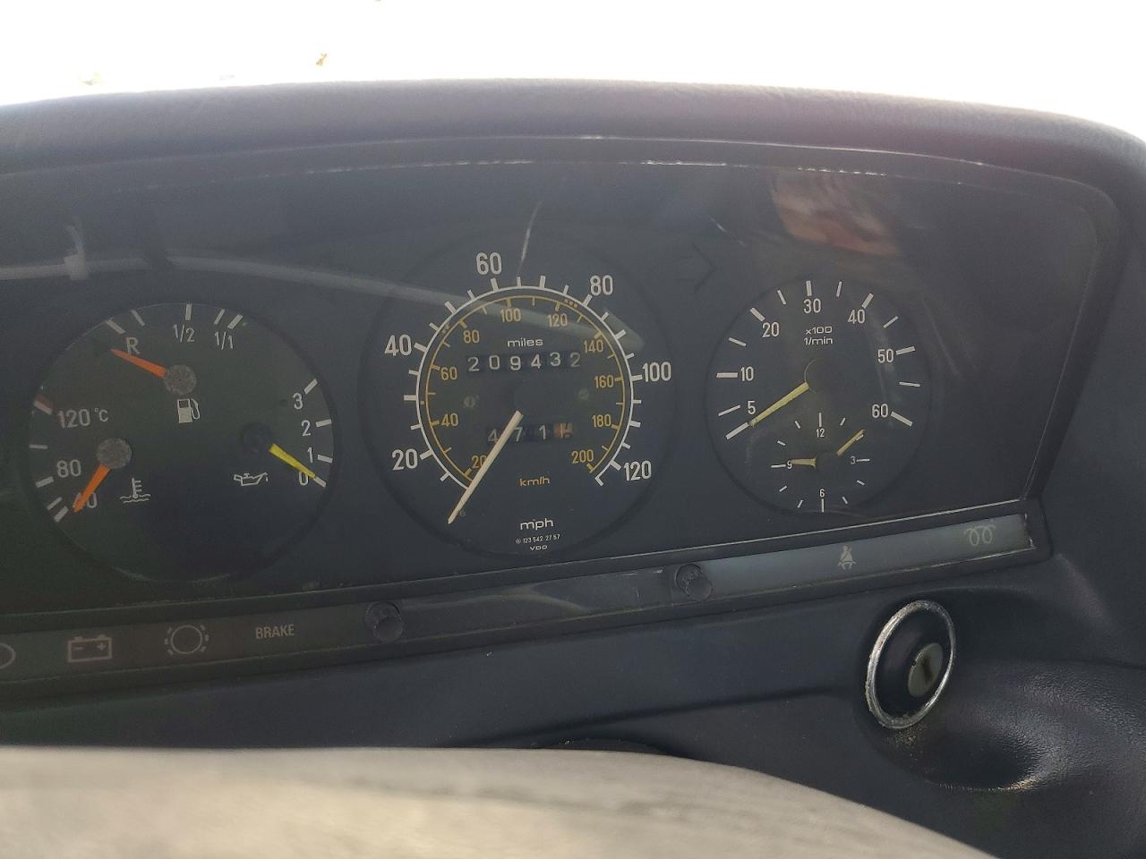 1985 Mercedes-benz 300 Dt Blue vin: WDBAB33C8FA272934