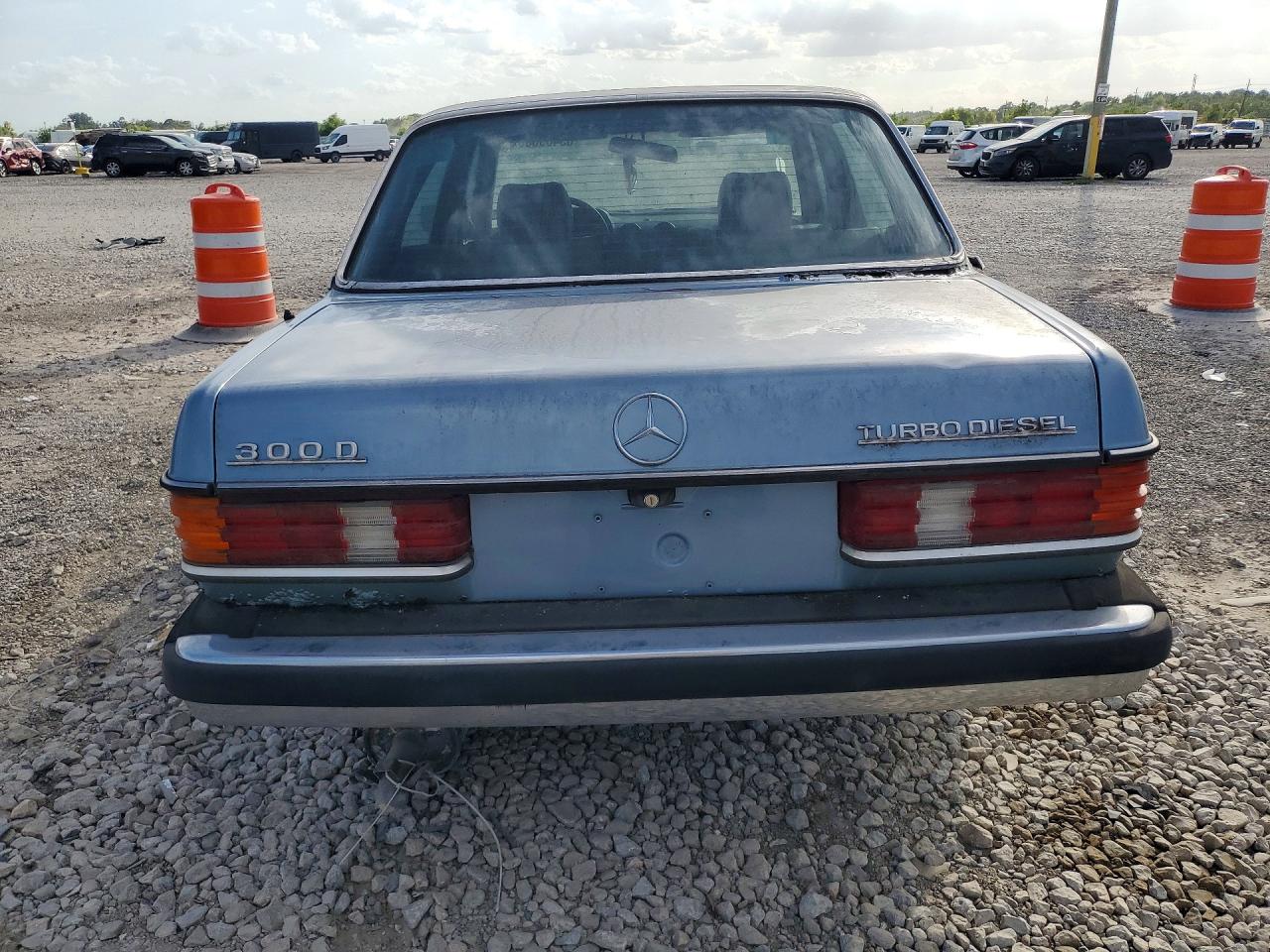 1985 Mercedes-benz 300 Dt Blue vin: WDBAB33C8FA272934