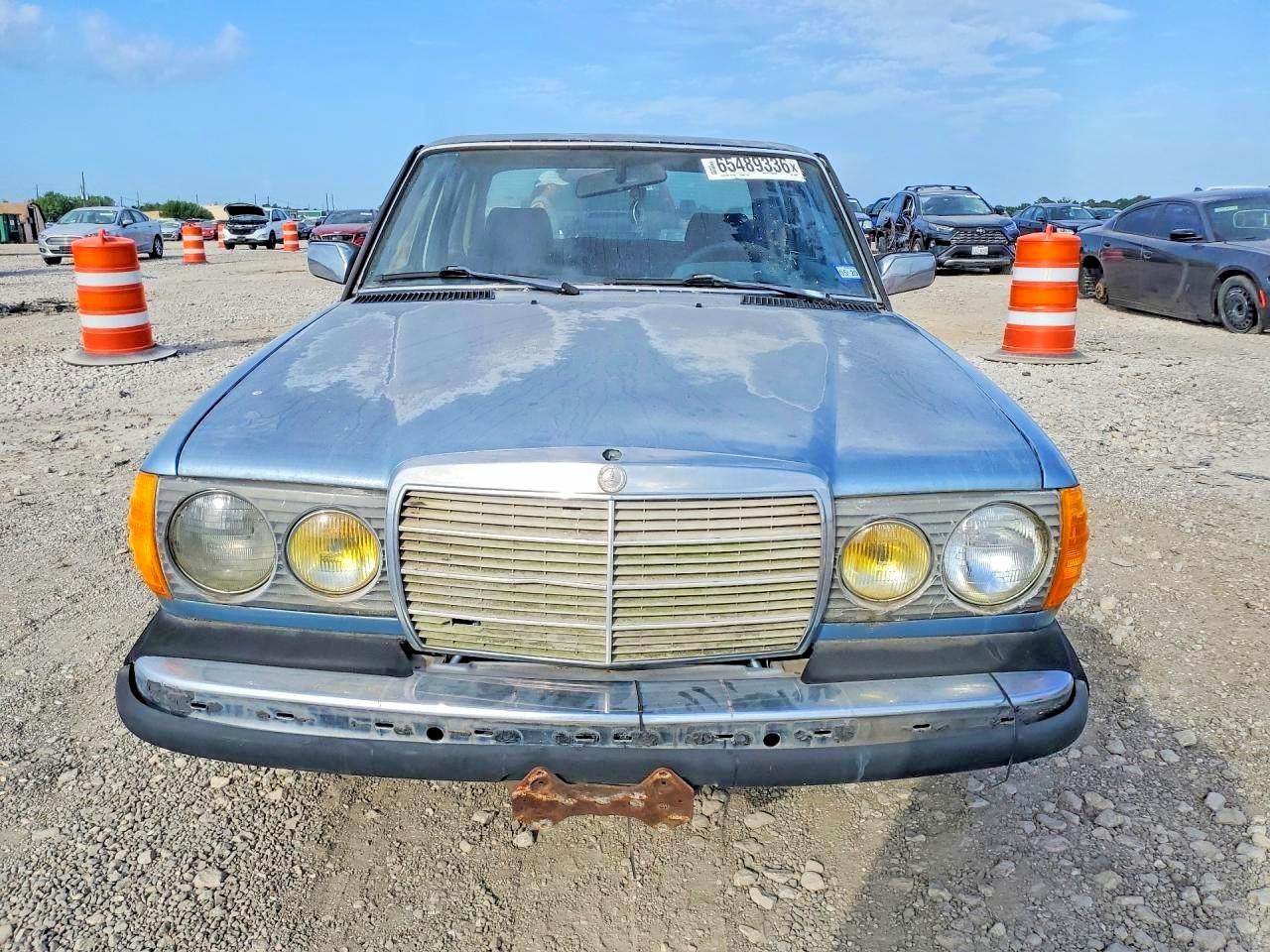 1985 Mercedes-benz 300 Dt Blue vin: WDBAB33C8FA272934