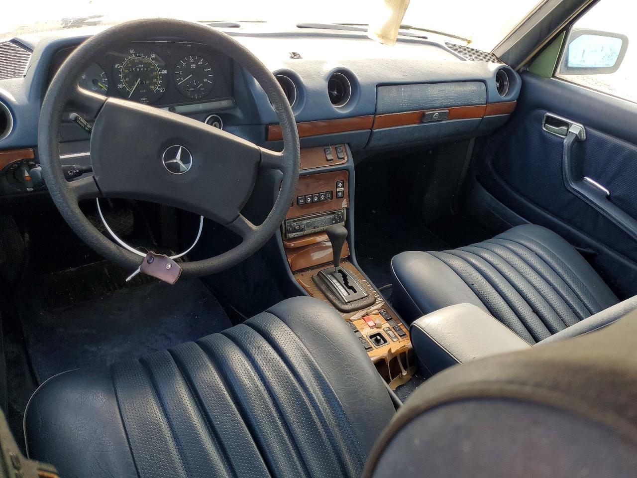1985 Mercedes-benz 300 Dt Blue vin: WDBAB33C8FA272934