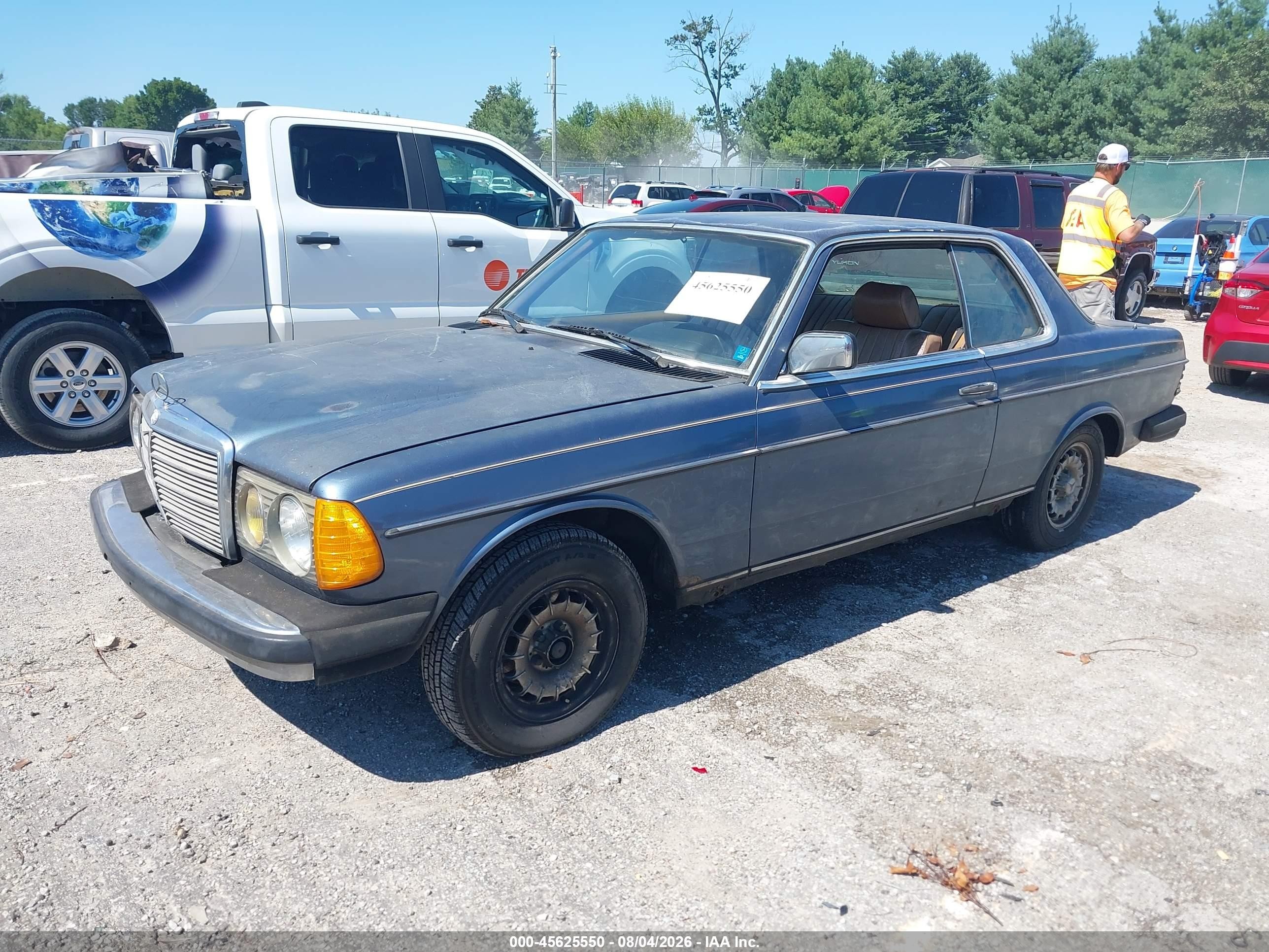 1984 Mercedes-benz 300 Cdt Blue vin: WDBAB53A3EA139006