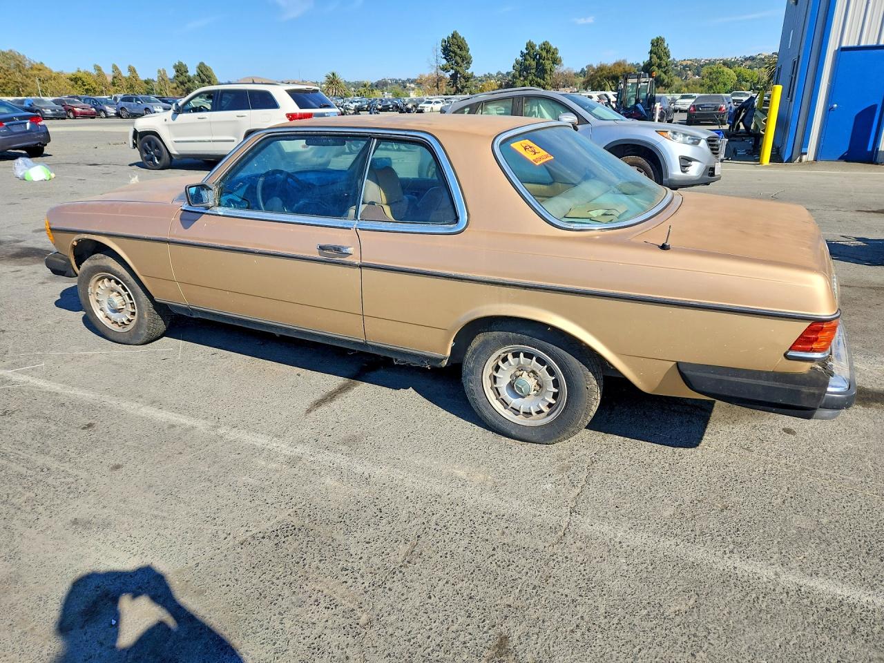 1984 Mercedes-benz 300 Cdt Gold vin: WDBAB53A4EA119962