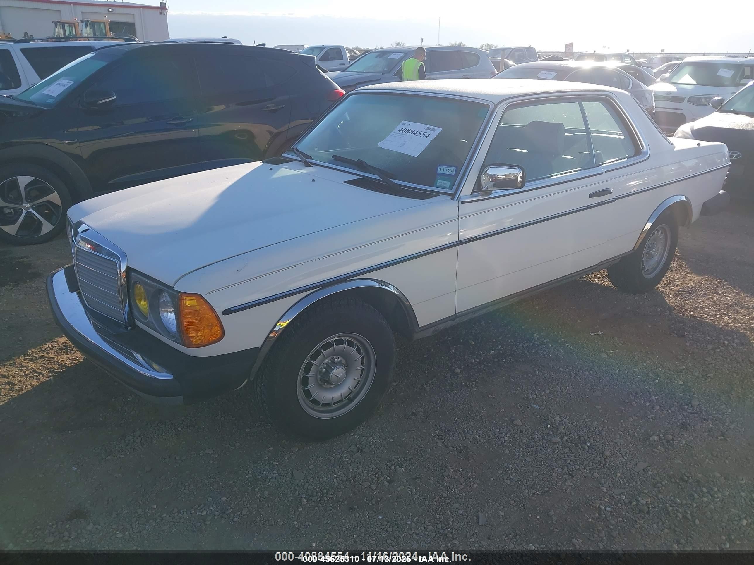 1985 Mercedes-benz 300 Cdt Белый vin: WDBAB53A6FA253406