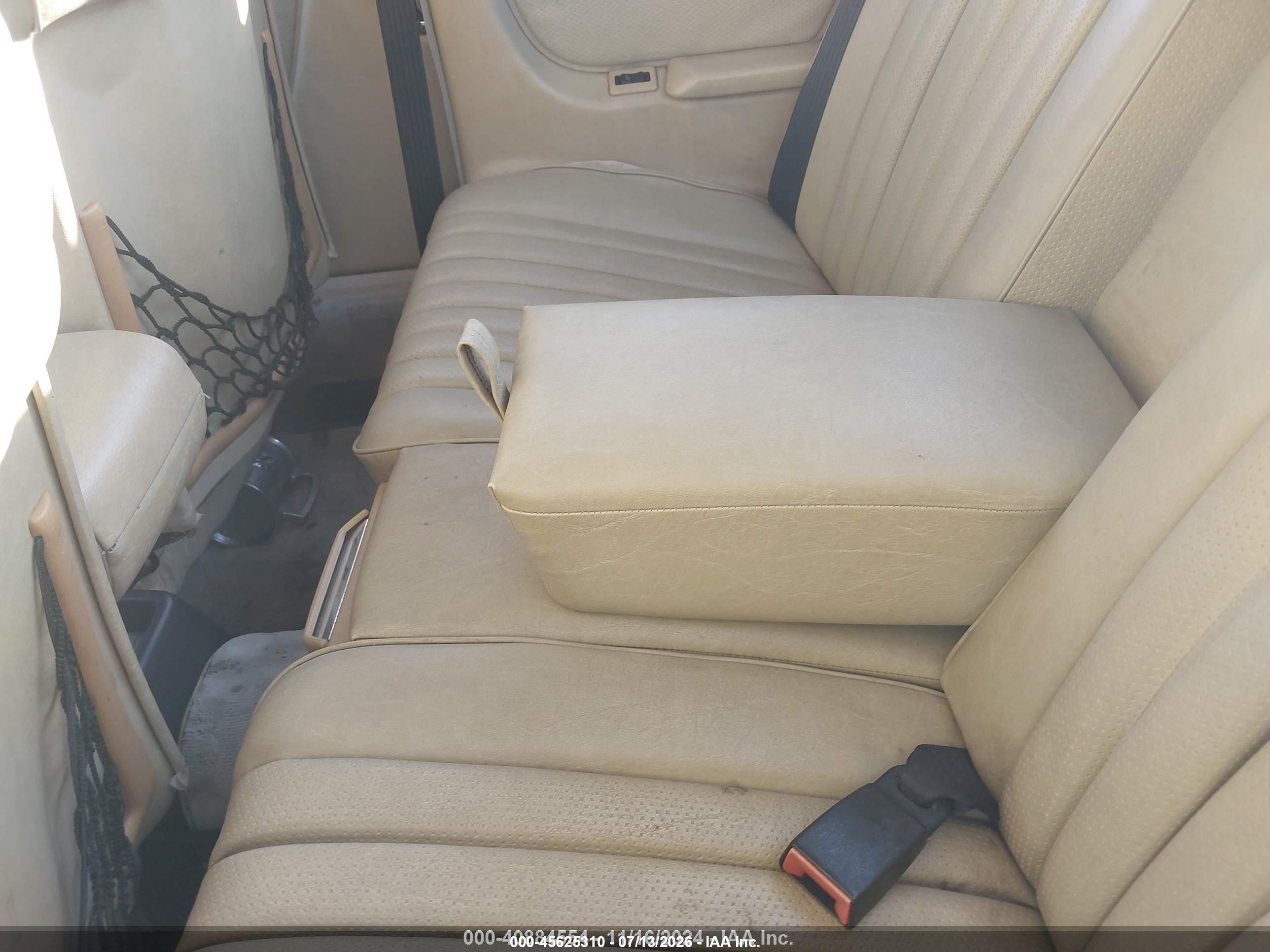 1985 Mercedes-benz 300 Cdt Белый vin: WDBAB53A6FA253406