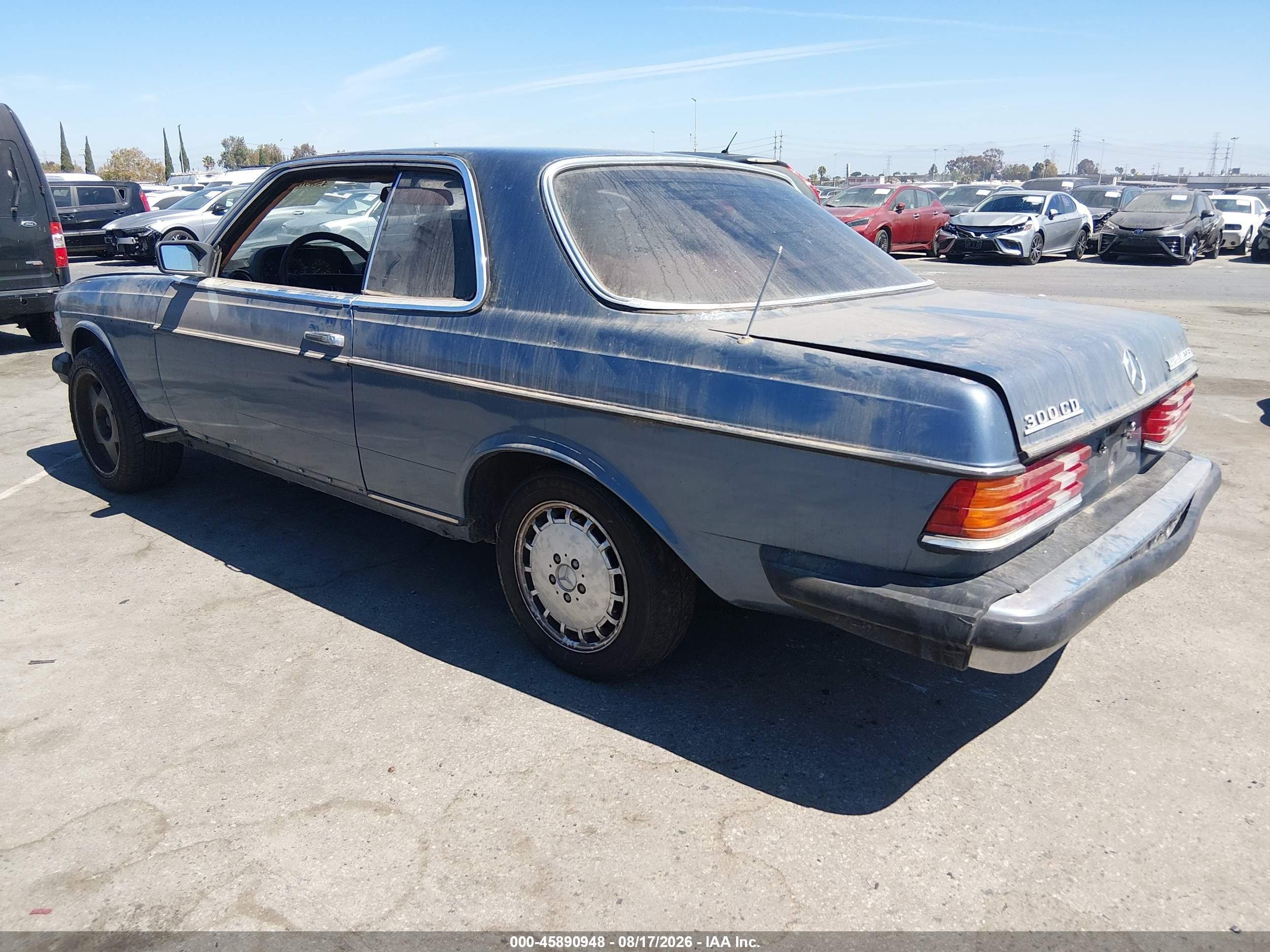 1984 Mercedes-benz 300 Cdt Light Blue vin: WDBAB53A9EA043655