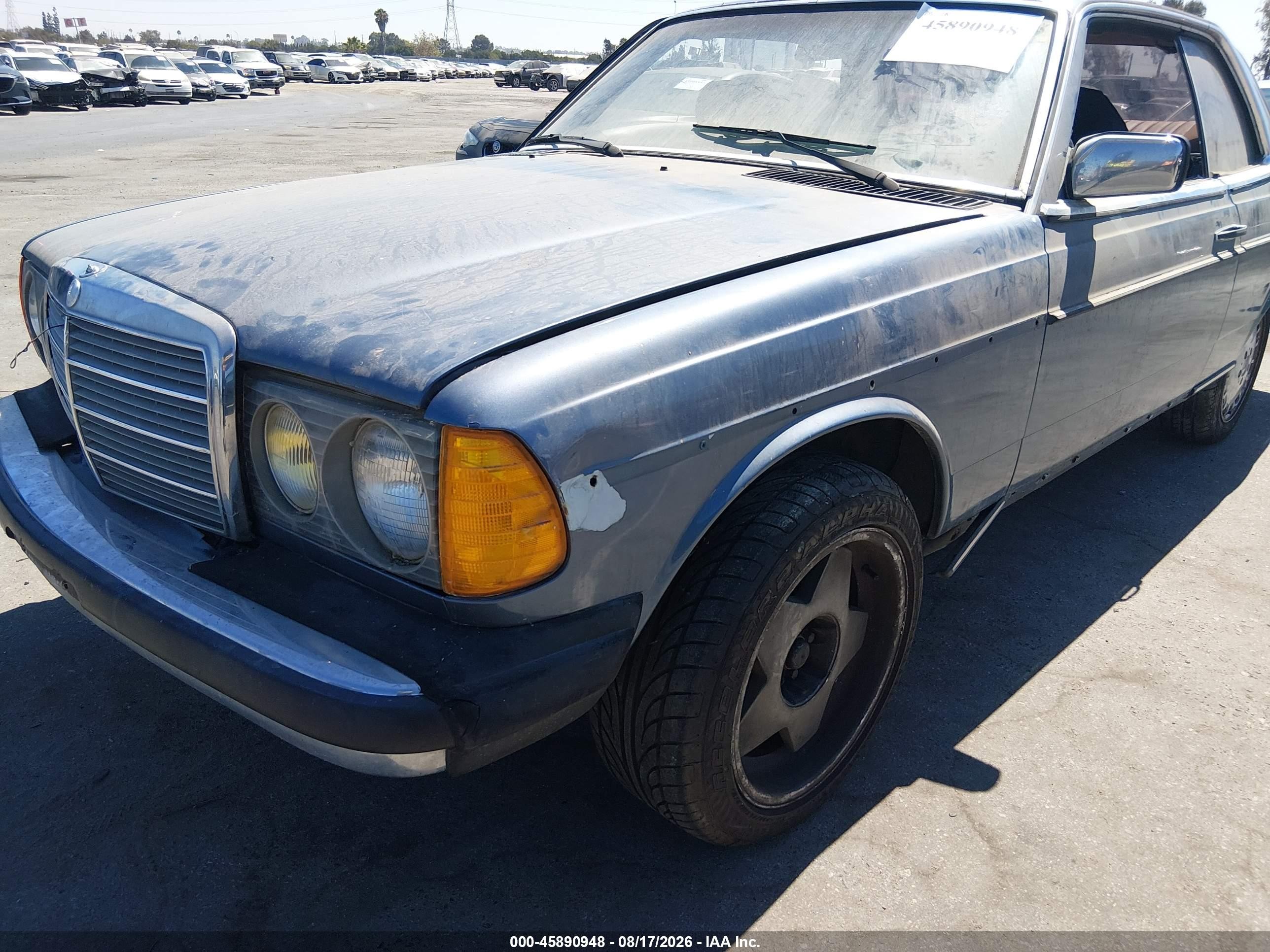 1984 Mercedes-benz 300 Cdt Light Blue vin: WDBAB53A9EA043655
