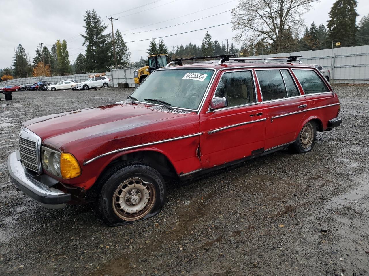1982 Mercedes-benz 300 Tdt Red vin: WDBAB93A1CN007777