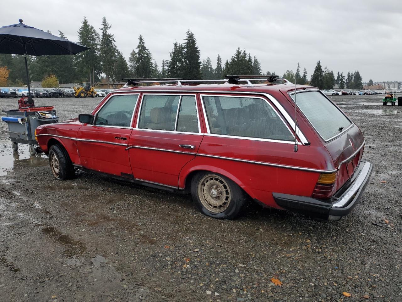 1982 Mercedes-benz 300 Tdt Red vin: WDBAB93A1CN007777