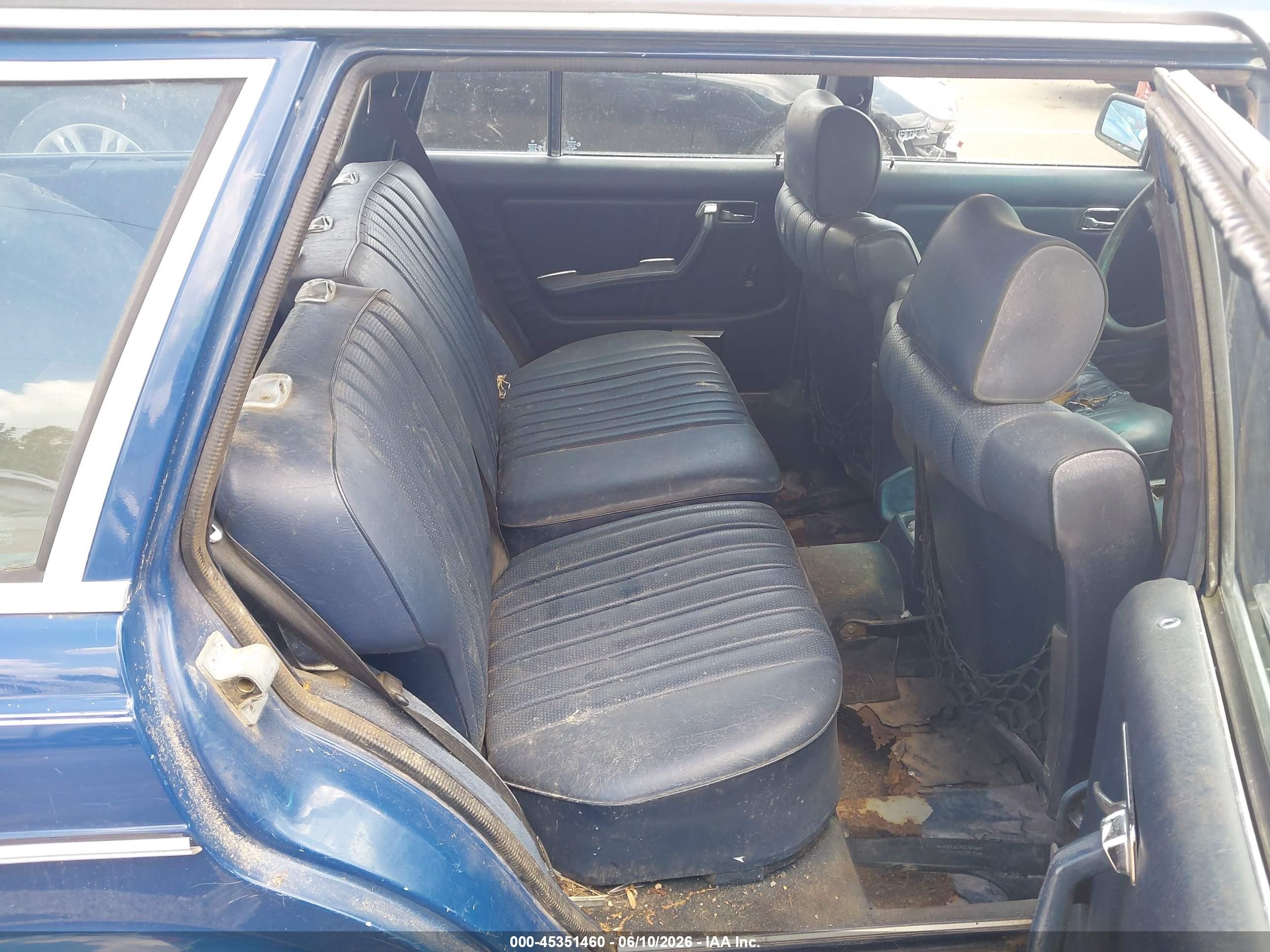 1984 Mercedes-benz 300 Tdt Синий vin: WDBAB93A1EF008067