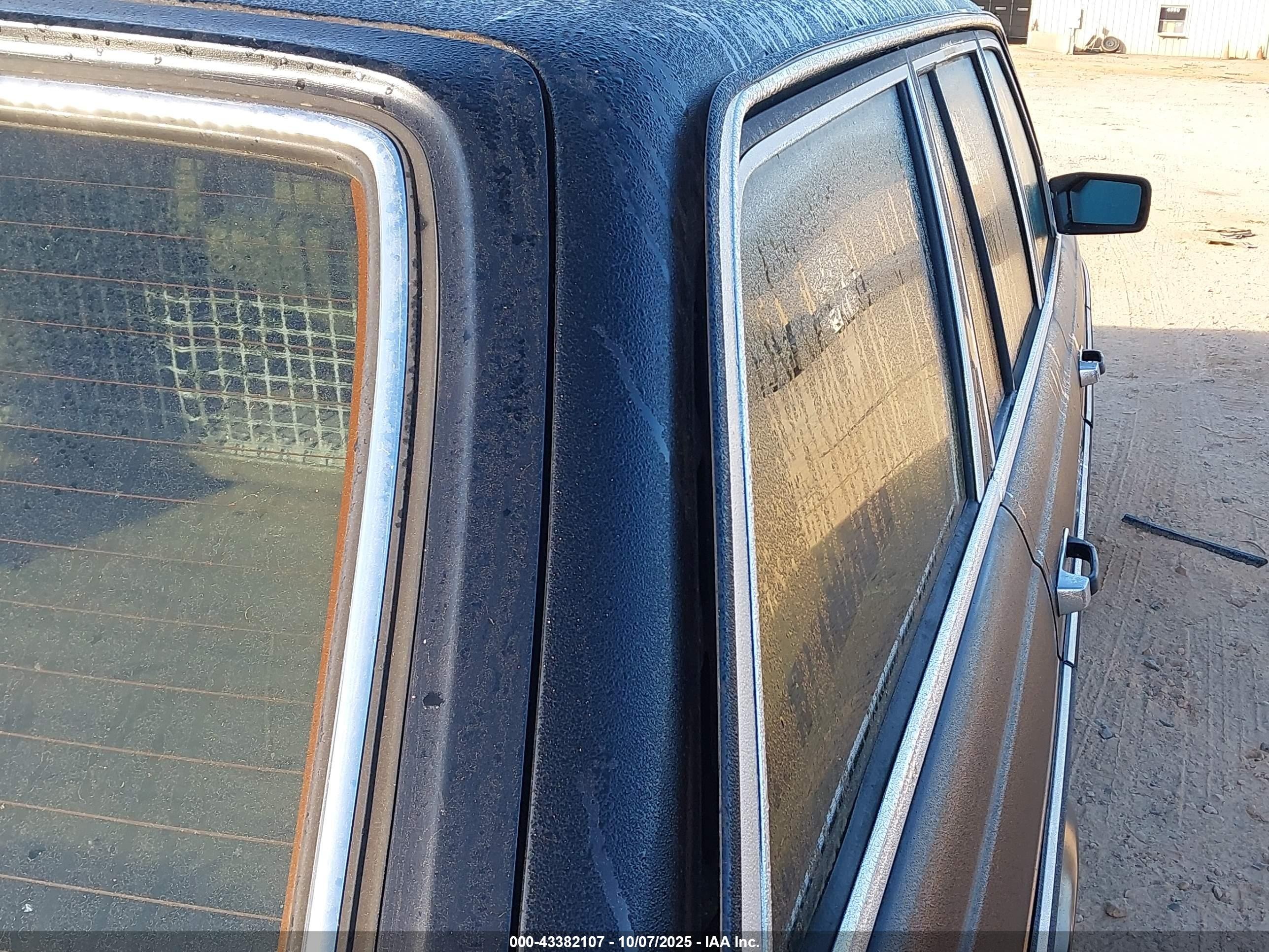 1982 Mercedes-benz 300 Tdt Black vin: WDBAB93A4CN011161