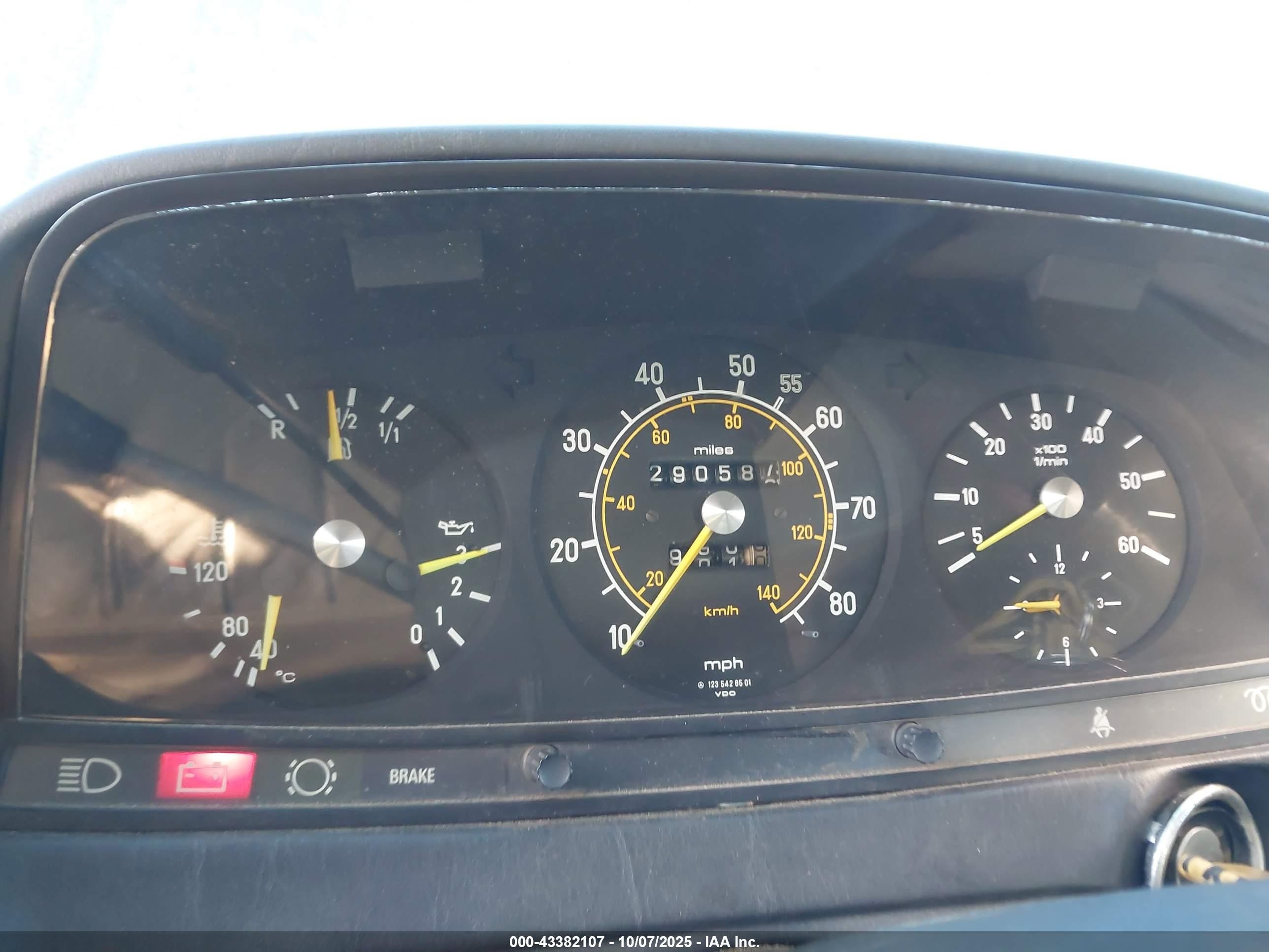 1982 Mercedes-benz 300 Tdt Black vin: WDBAB93A4CN011161