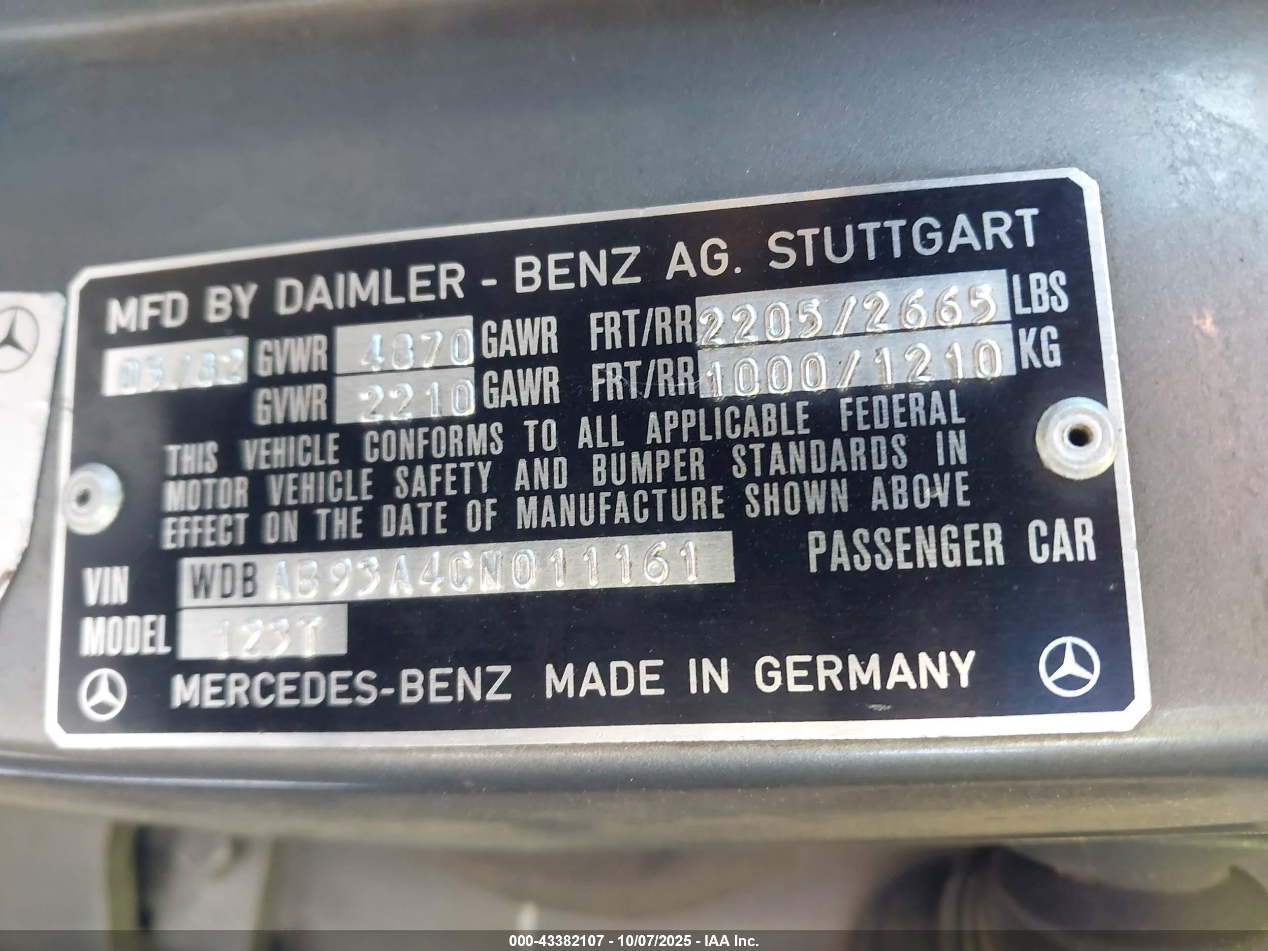 1982 Mercedes-benz 300 Tdt Black vin: WDBAB93A4CN011161