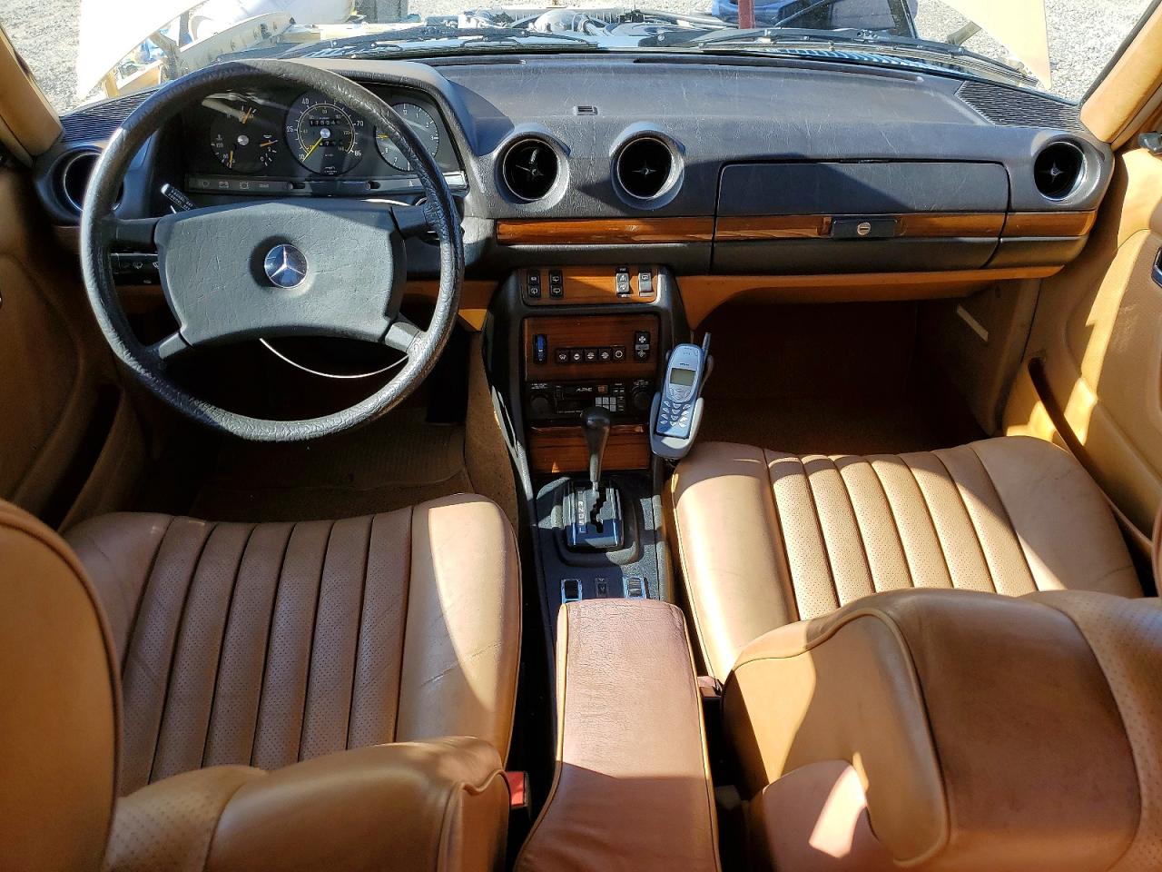 1981 Mercedes-benz 300 Td Cream vin: WDBAB93A5BN005481