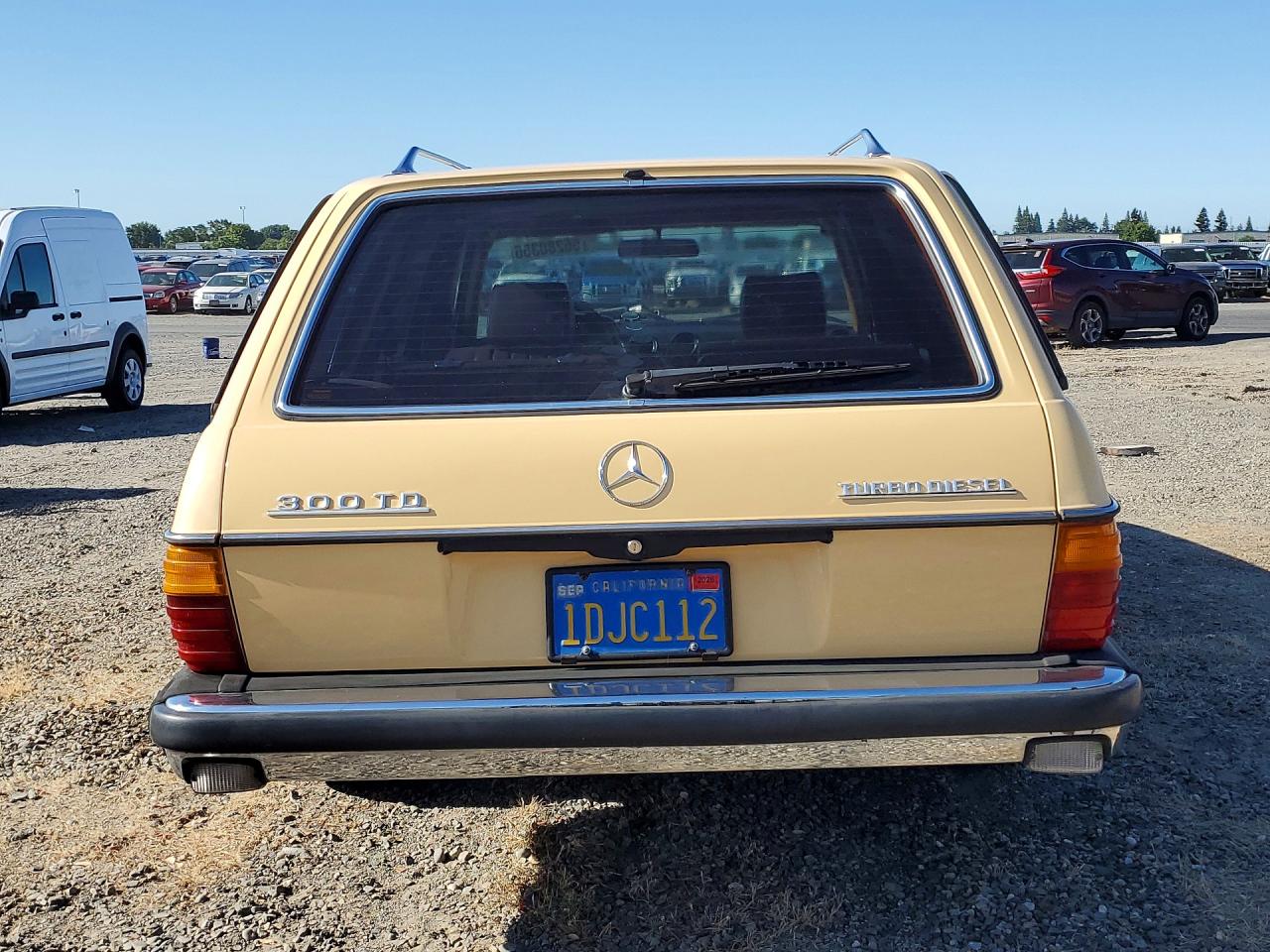 1981 Mercedes-benz 300 Td Cream vin: WDBAB93A5BN005481