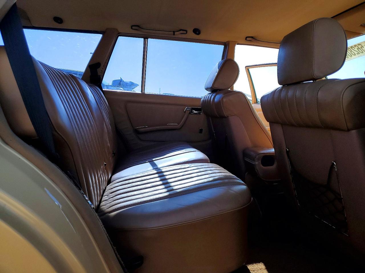 1981 Mercedes-benz 300 Td Cream vin: WDBAB93A5BN005481
