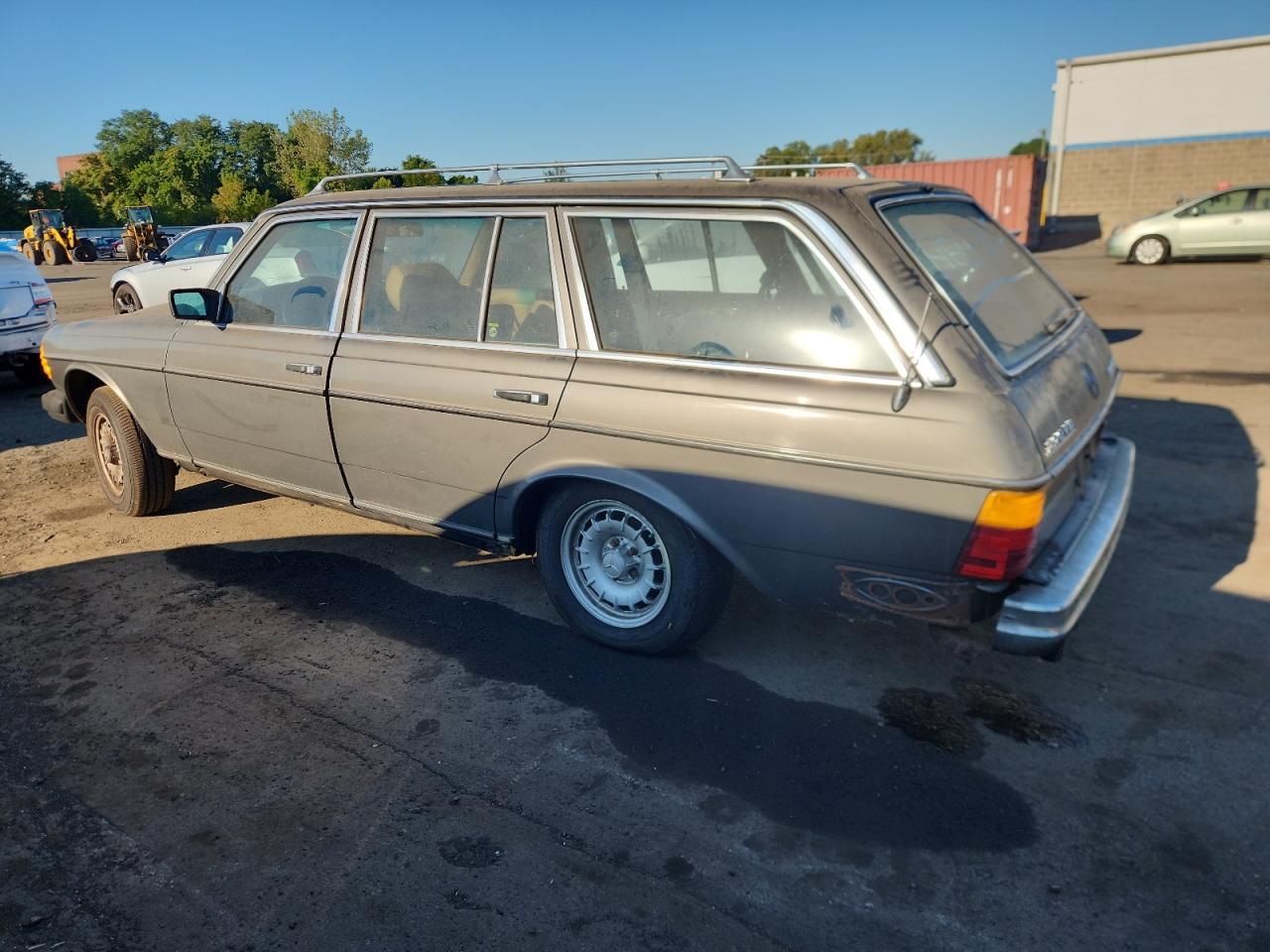 1982 Mercedes-benz 300 Tdt Gray vin: WDBAB93A6CN011937