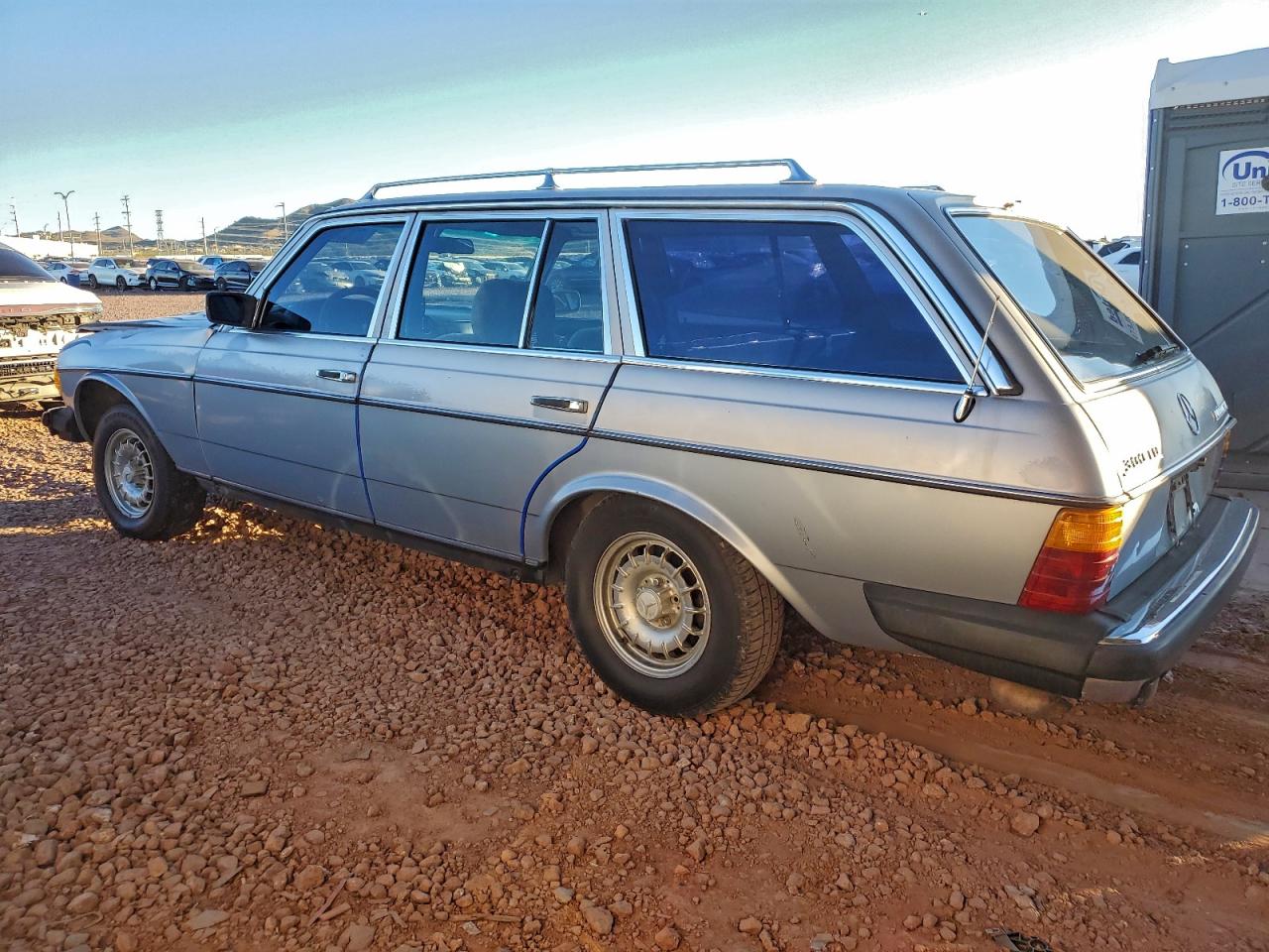 1981 Mercedes-benz 300 Td Blue vin: WDBAB93A9BN003765