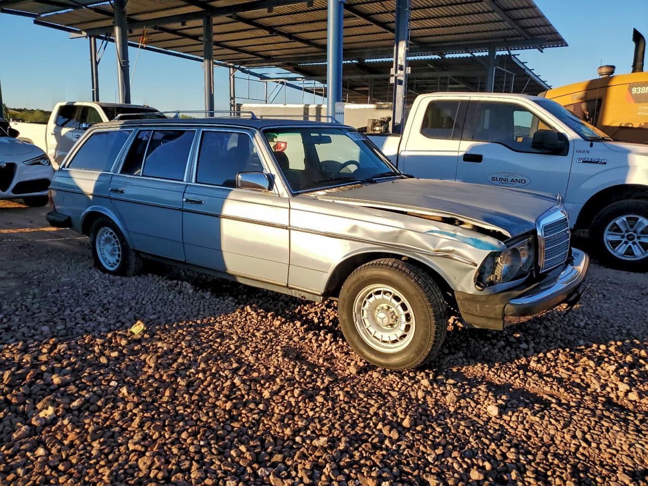 1981 Mercedes-benz 300 Td Blue vin: WDBAB93A9BN003765