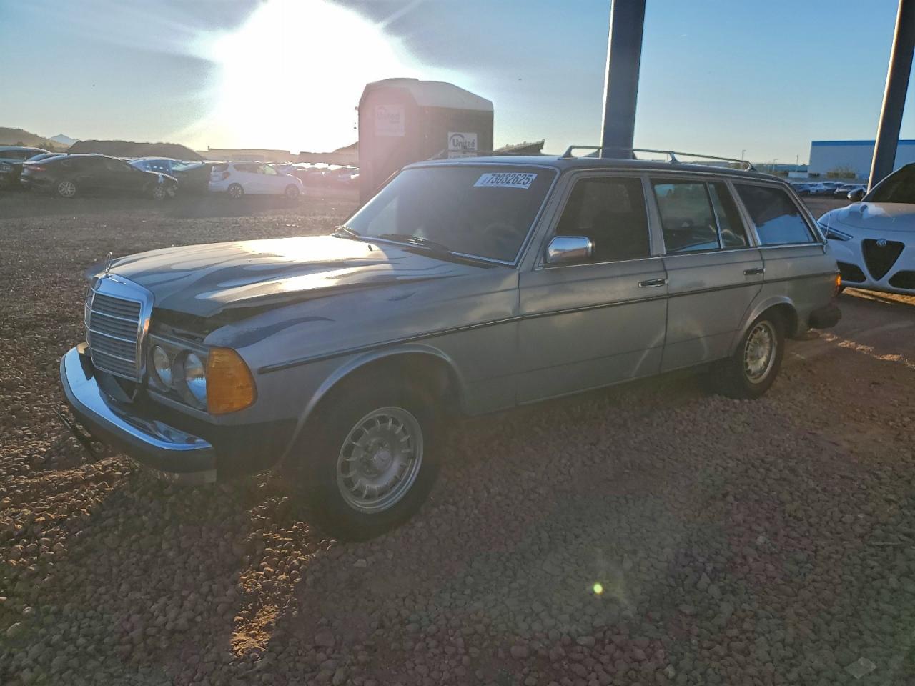 1981 Mercedes-benz 300 Td Blue vin: WDBAB93A9BN003765