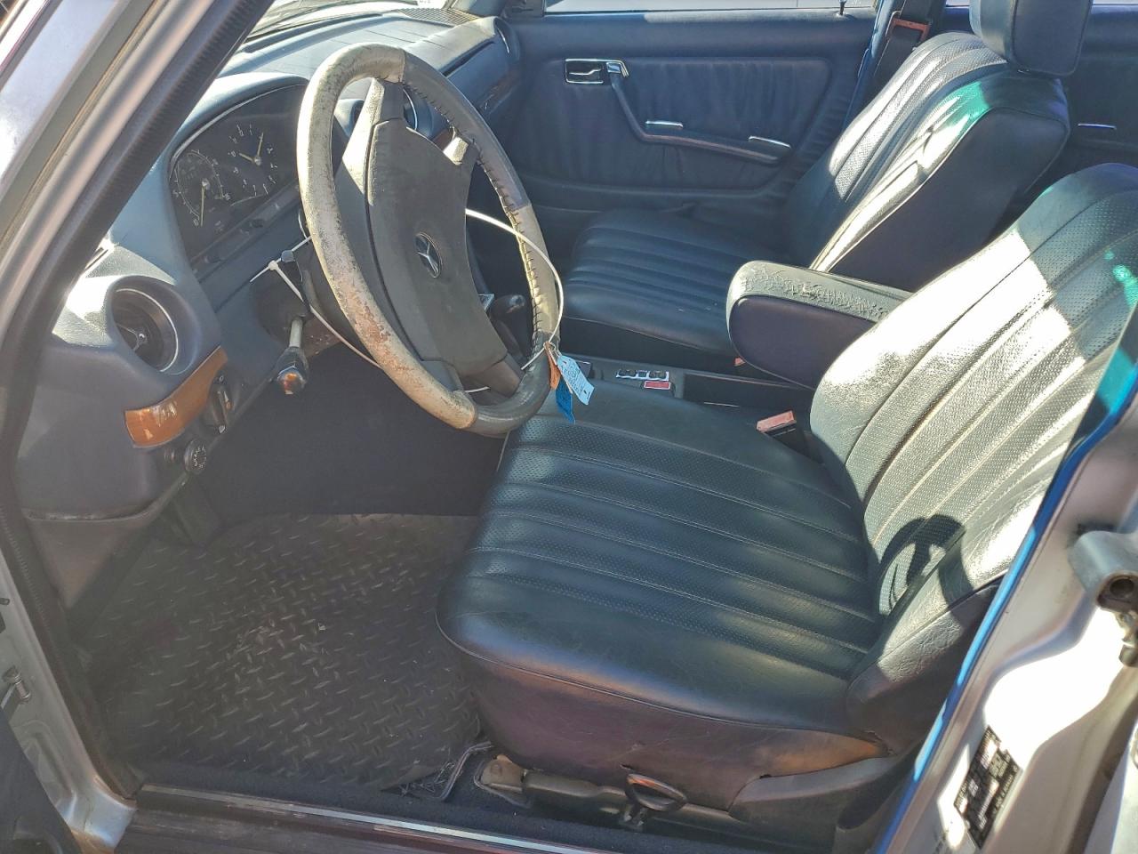 1981 Mercedes-benz 300 Td Blue vin: WDBAB93A9BN003765