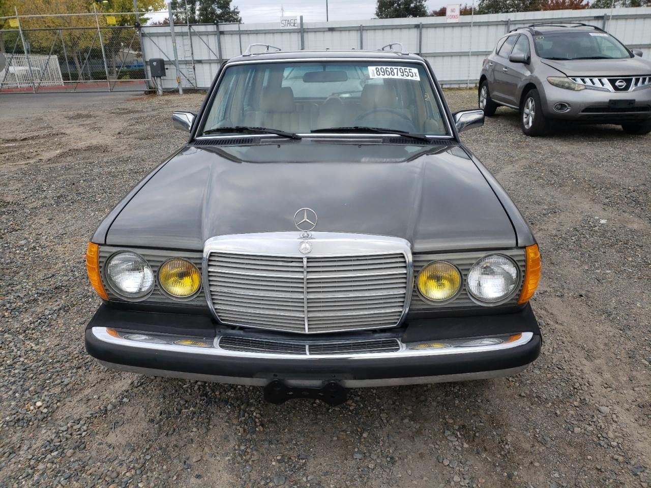 1983 Mercedes-benz 300 Tdt Зеленый vin: WDBAB93A9DN015451