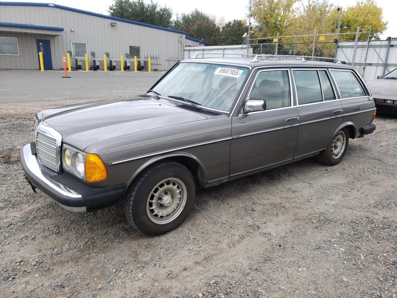 1983 Mercedes-benz 300 Tdt Зеленый vin: WDBAB93A9DN015451