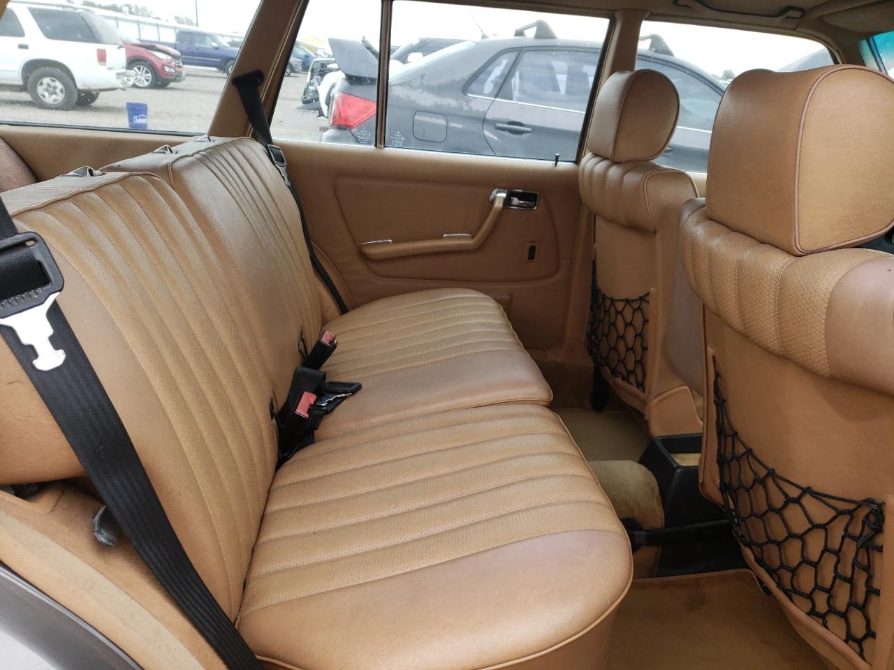 1983 Mercedes-benz 300 Tdt Зеленый vin: WDBAB93A9DN015451