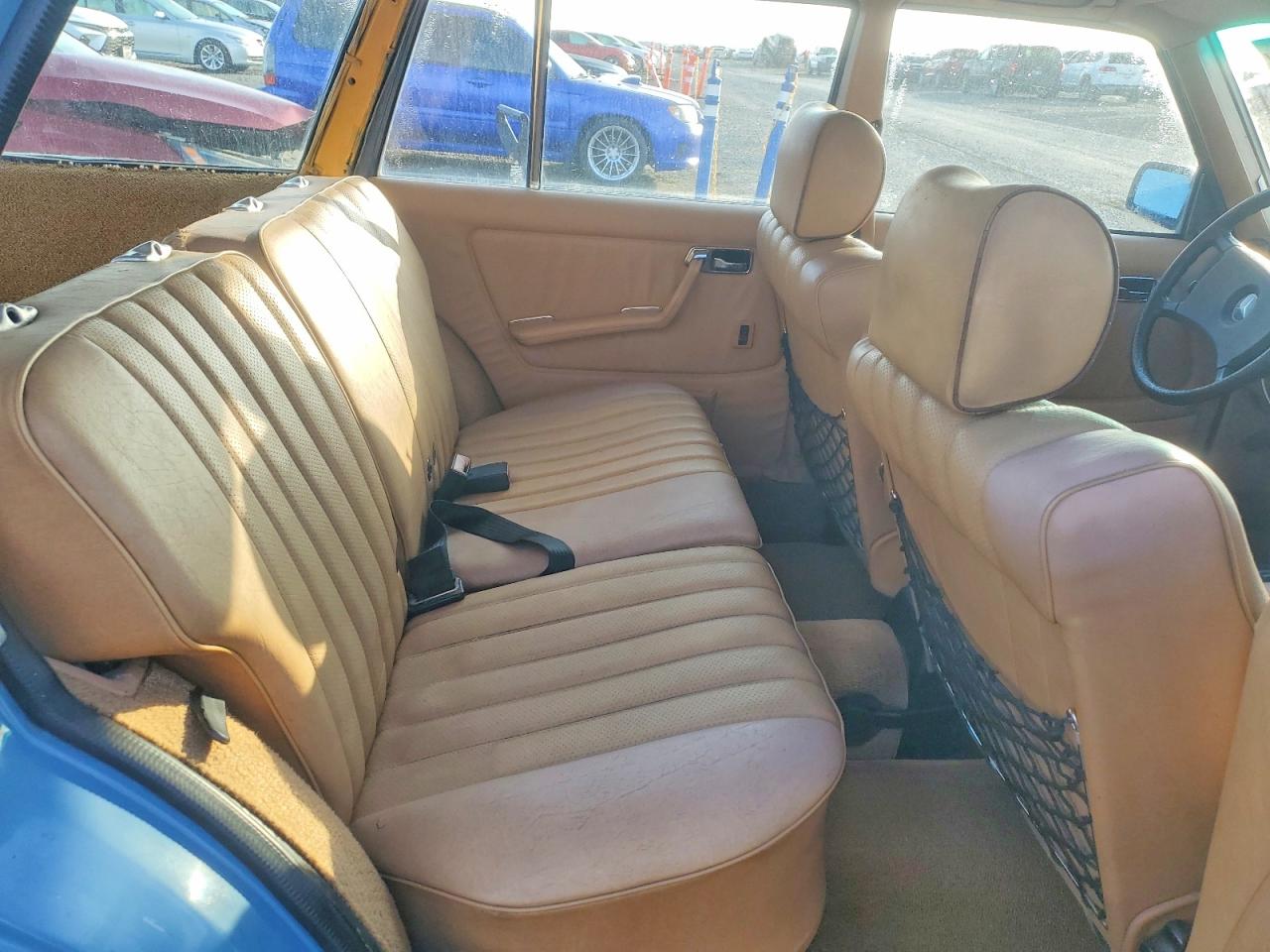 1982 Mercedes-benz 300 Tdt Blue vin: WDBAB93AXCN011245