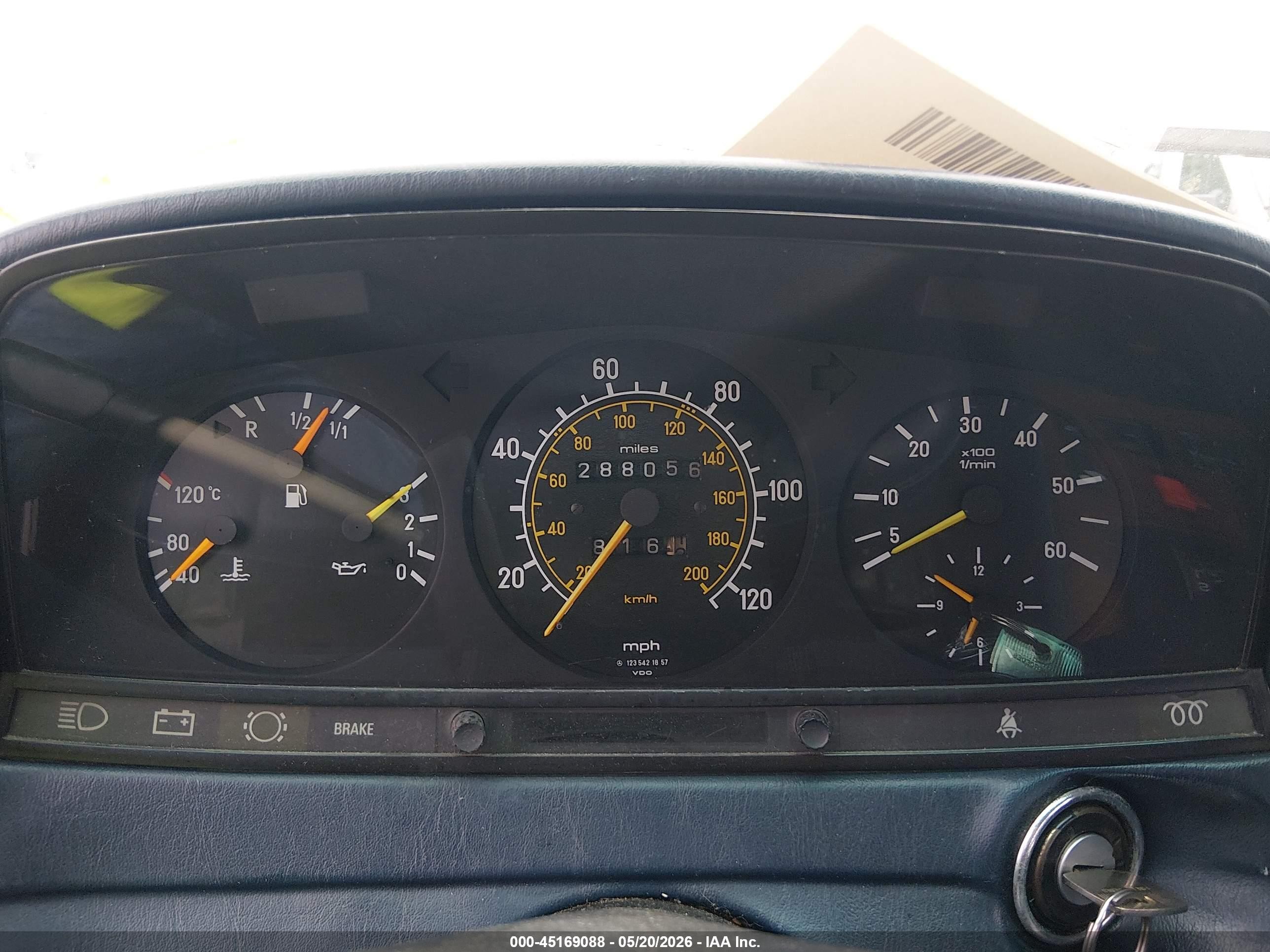 1983 Mercedes-benz 300 Tdt Серый vin: WDBAB93AXDN014101