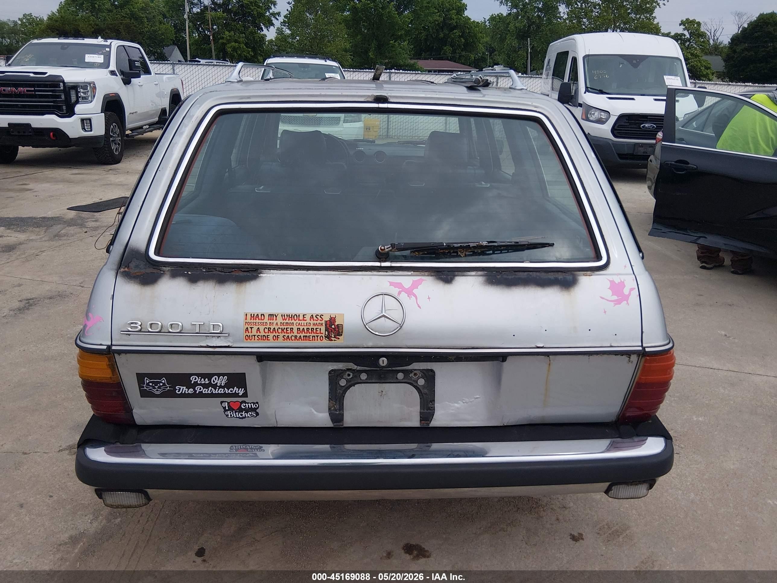 1983 Mercedes-benz 300 Tdt Серый vin: WDBAB93AXDN014101