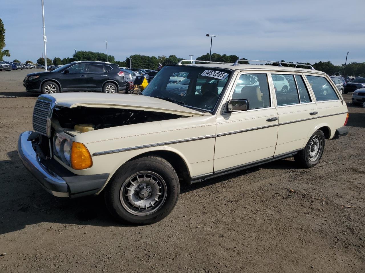 1983 Mercedes-benz 300 Tdt Бежевый vin: WDBAB93AXDN017015