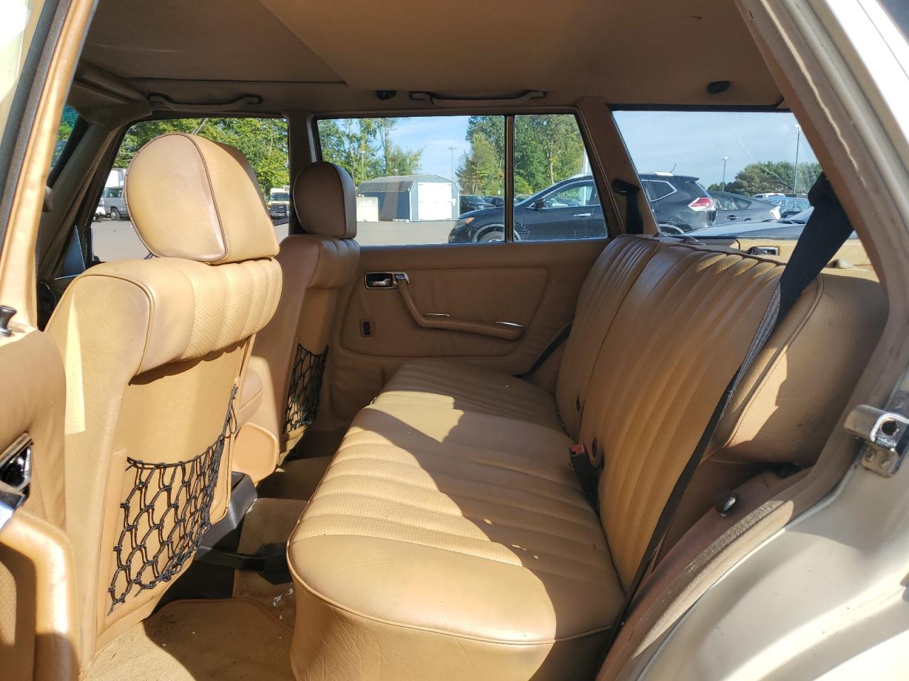 1983 Mercedes-benz 300 Tdt Beige vin: WDBAB93AXDN017015