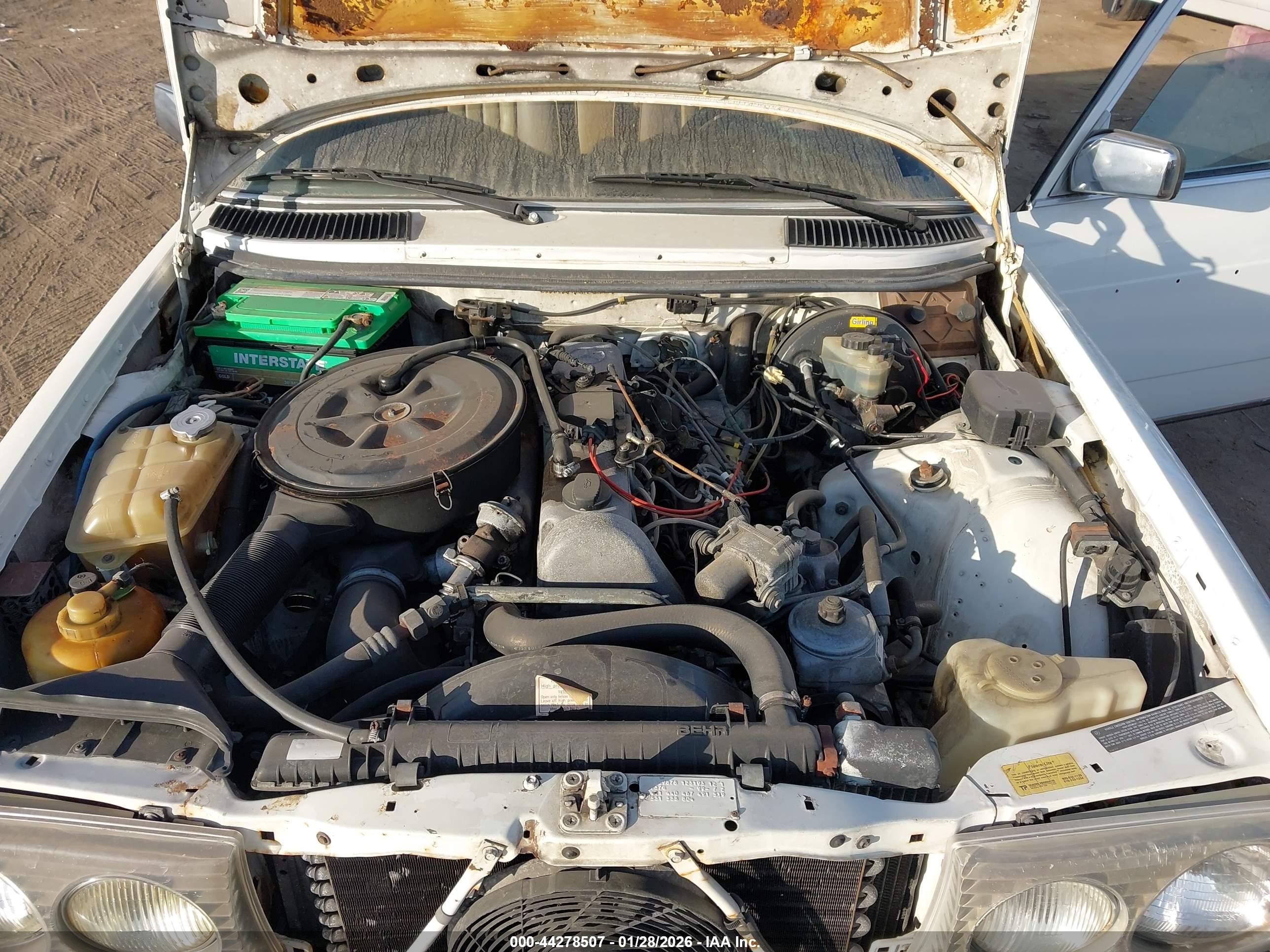 1984 Mercedes-benz 300 Tdt Белый vin: WDBAB93AXEF022839