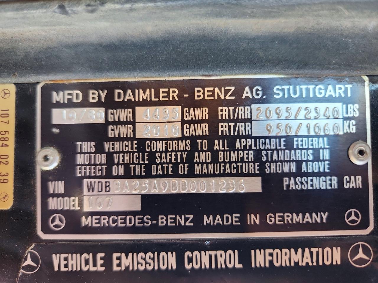 1981 Mercedes-benz 380 Slc Черный vin: WDBBA25A9BB001236