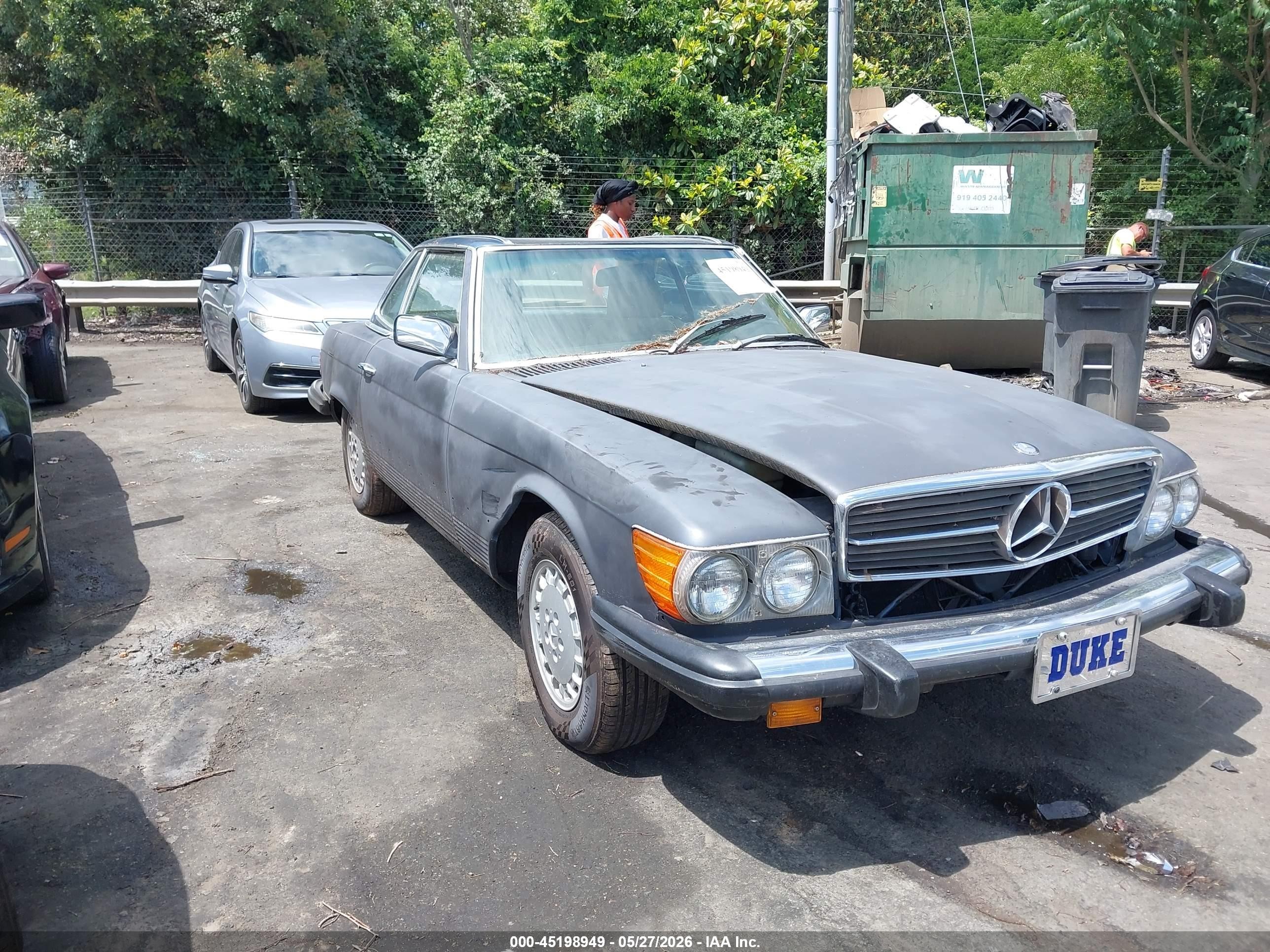1984 Mercedes-benz 380 Sl Черный vin: WDBBA45A0EA001115