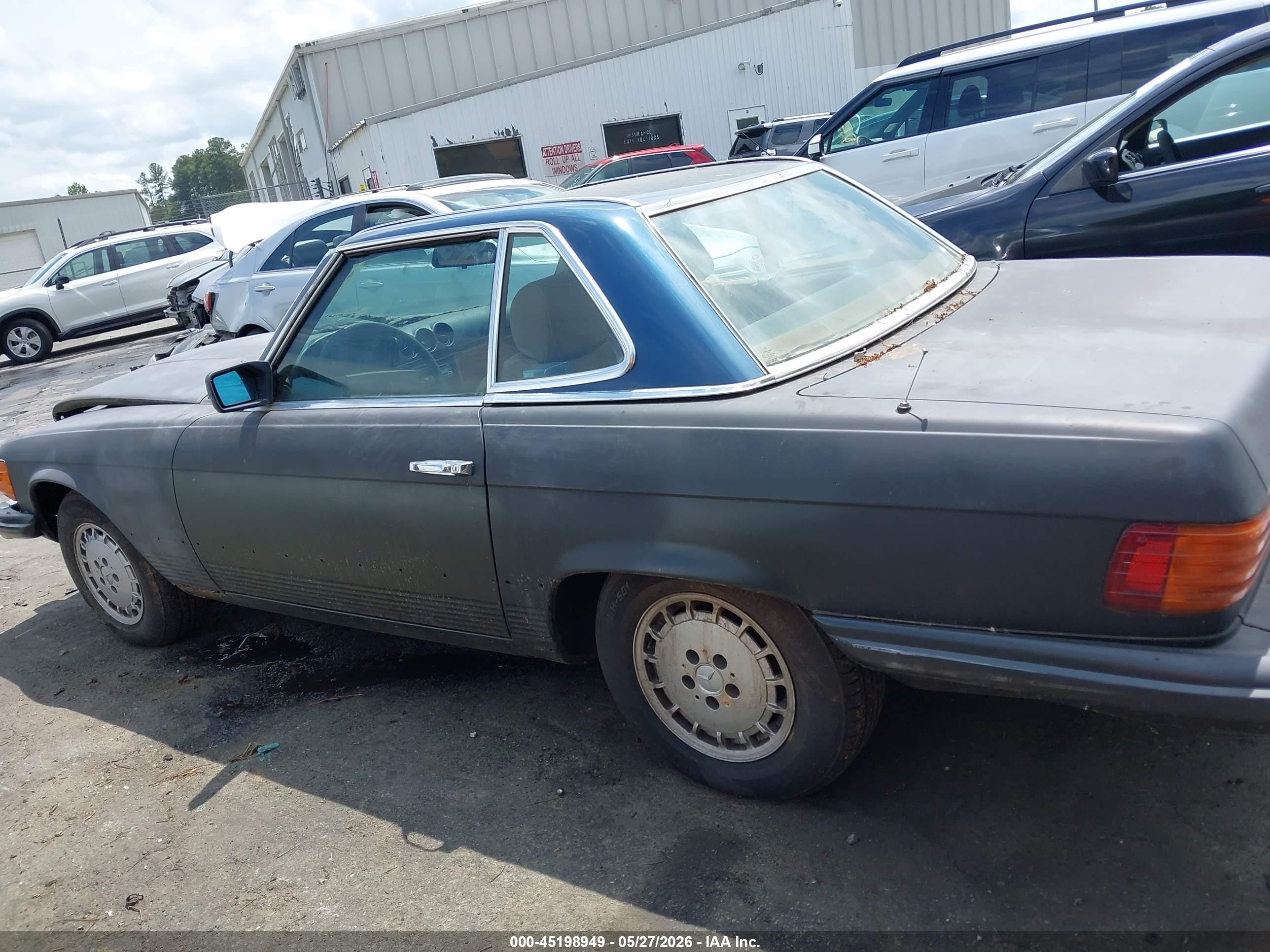 1984 Mercedes-benz 380 Sl Черный vin: WDBBA45A0EA001115
