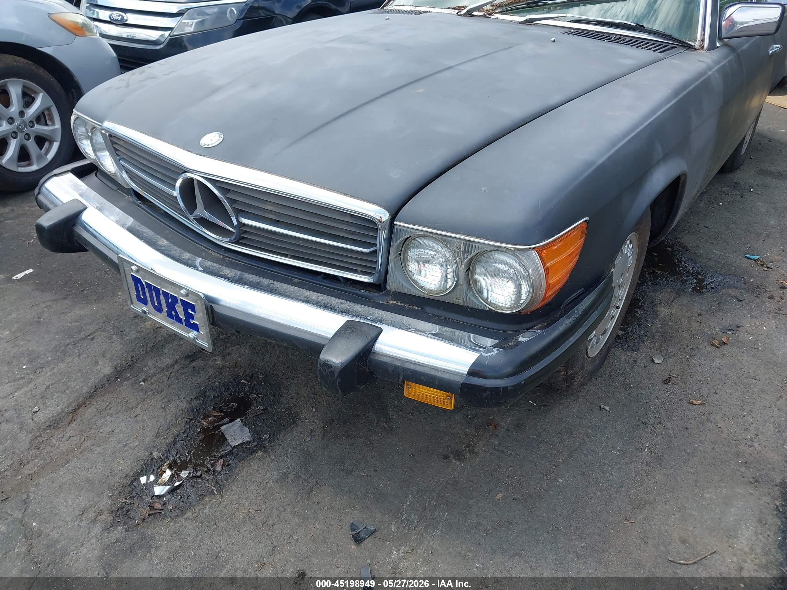 1984 Mercedes-benz 380 Sl Черный vin: WDBBA45A0EA001115