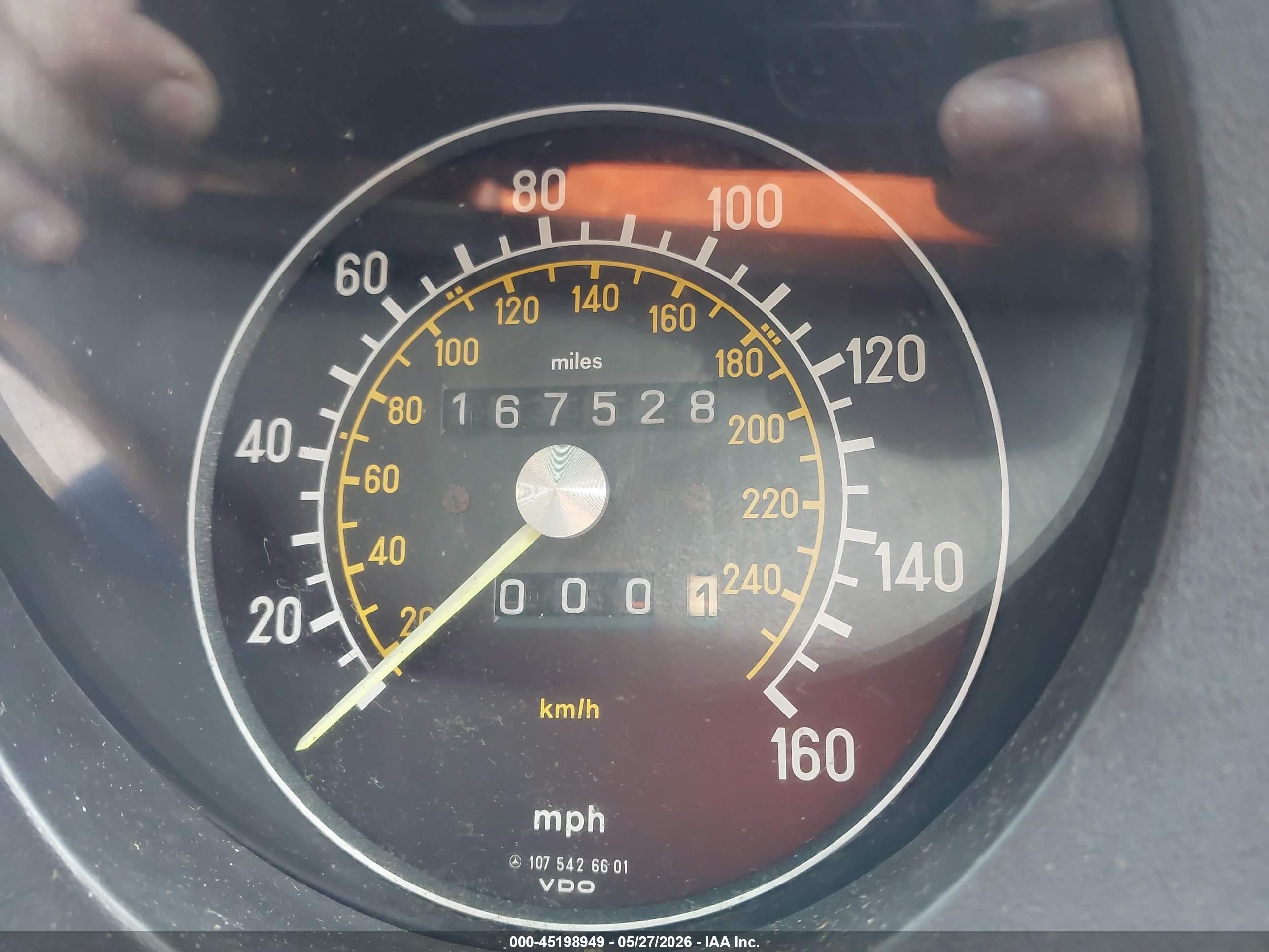 1984 Mercedes-benz 380 Sl Черный vin: WDBBA45A0EA001115