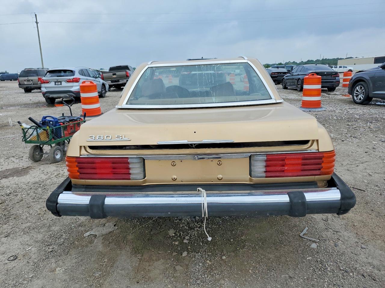 1982 Mercedes-benz 380 Sl Tan vin: WDBBA45A1CB013040