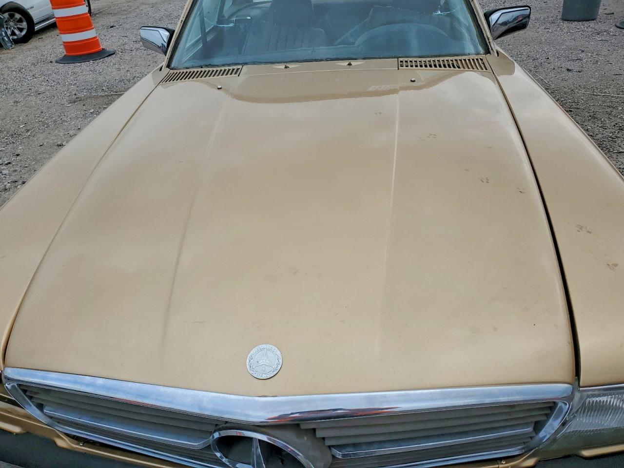 1982 Mercedes-benz 380 Sl Tan vin: WDBBA45A1CB013040