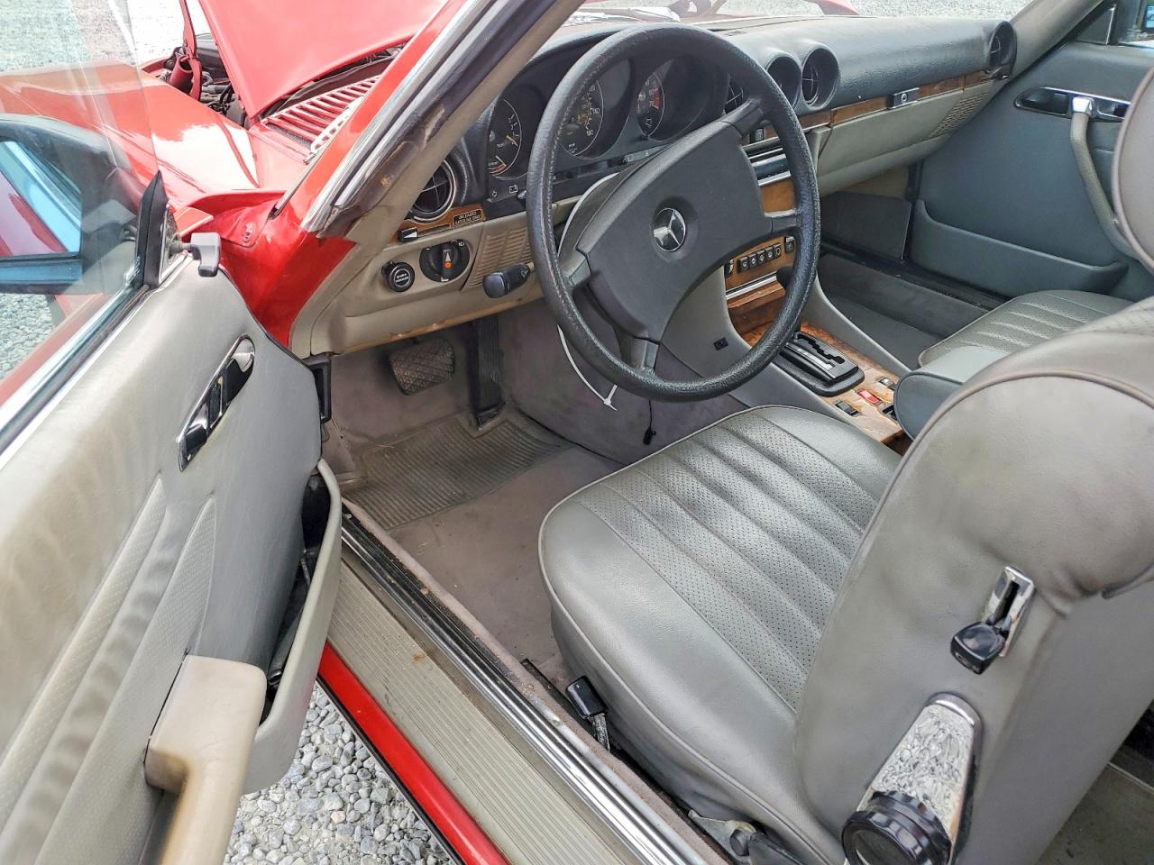 1984 Mercedes-benz 380 Sl Red vin: WDBBA45A2EA005943