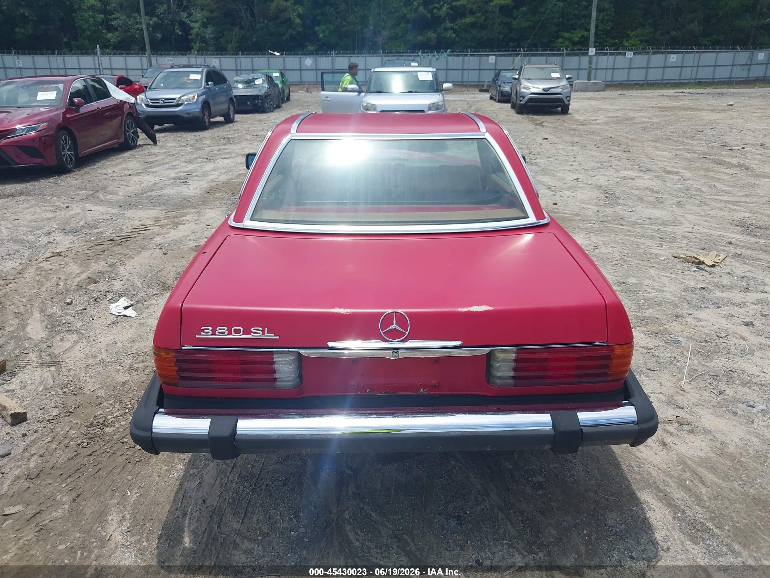 1984 Mercedes-benz 380 Sl Red vin: WDBBA45A2EA006719