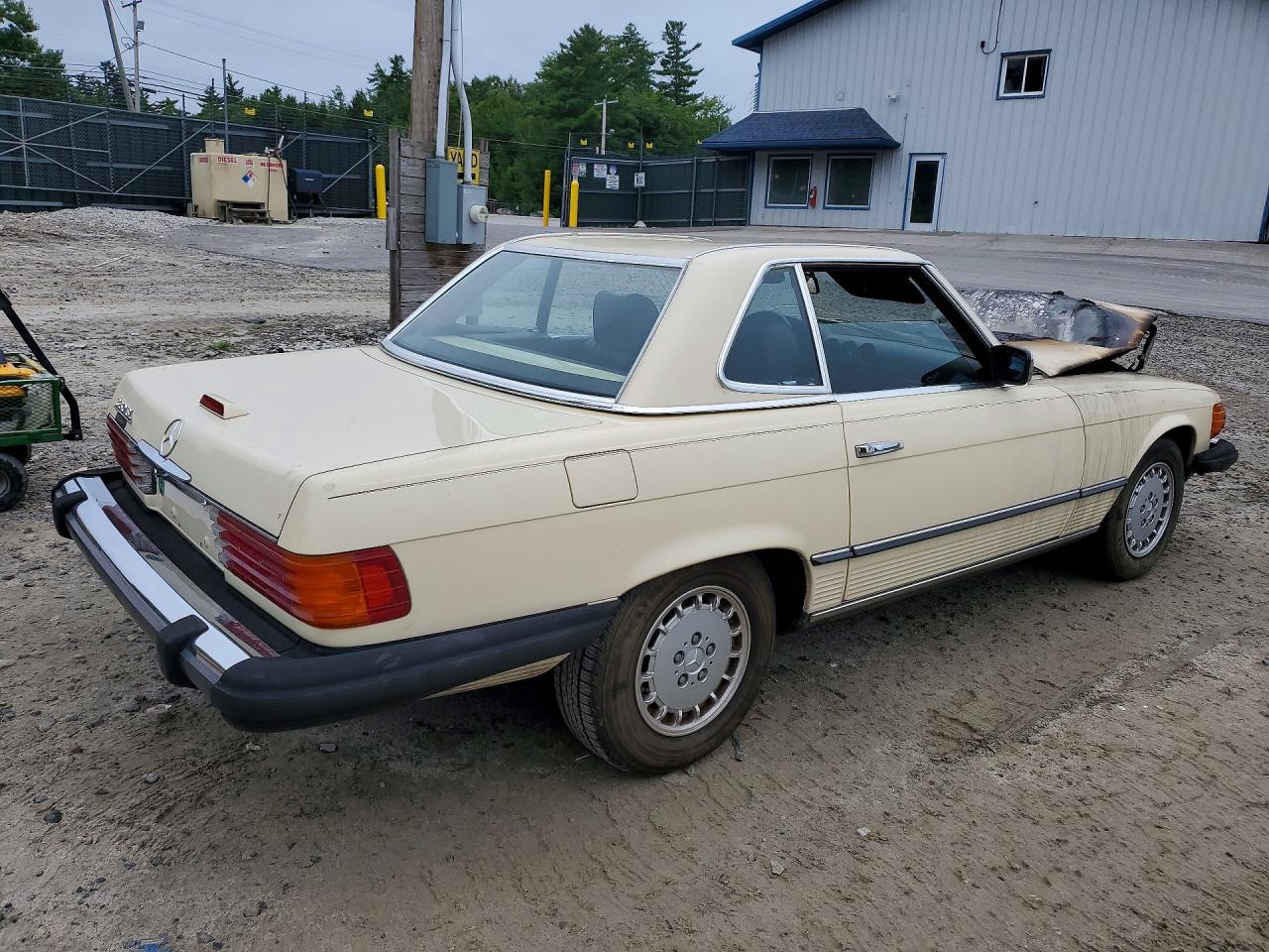 1984 Mercedes-benz 380 Sl Бежевый vin: WDBBA45A4EA005295
