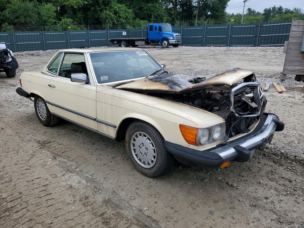 1984 Mercedes-benz 380 Sl Бежевый vin: WDBBA45A4EA005295