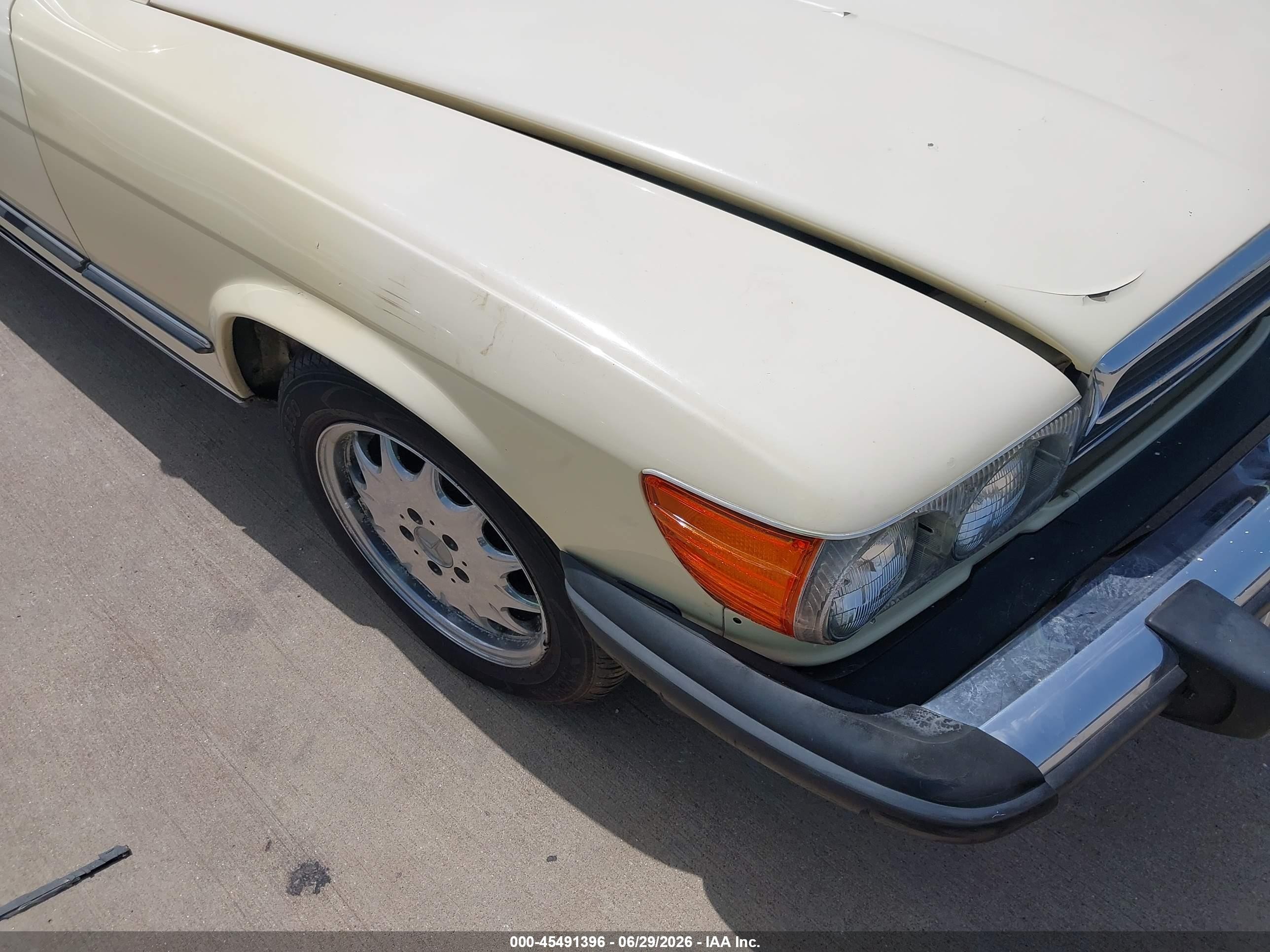 1983 Mercedes-benz 380 Sl Yellow vin: WDBBA45A5DB028190