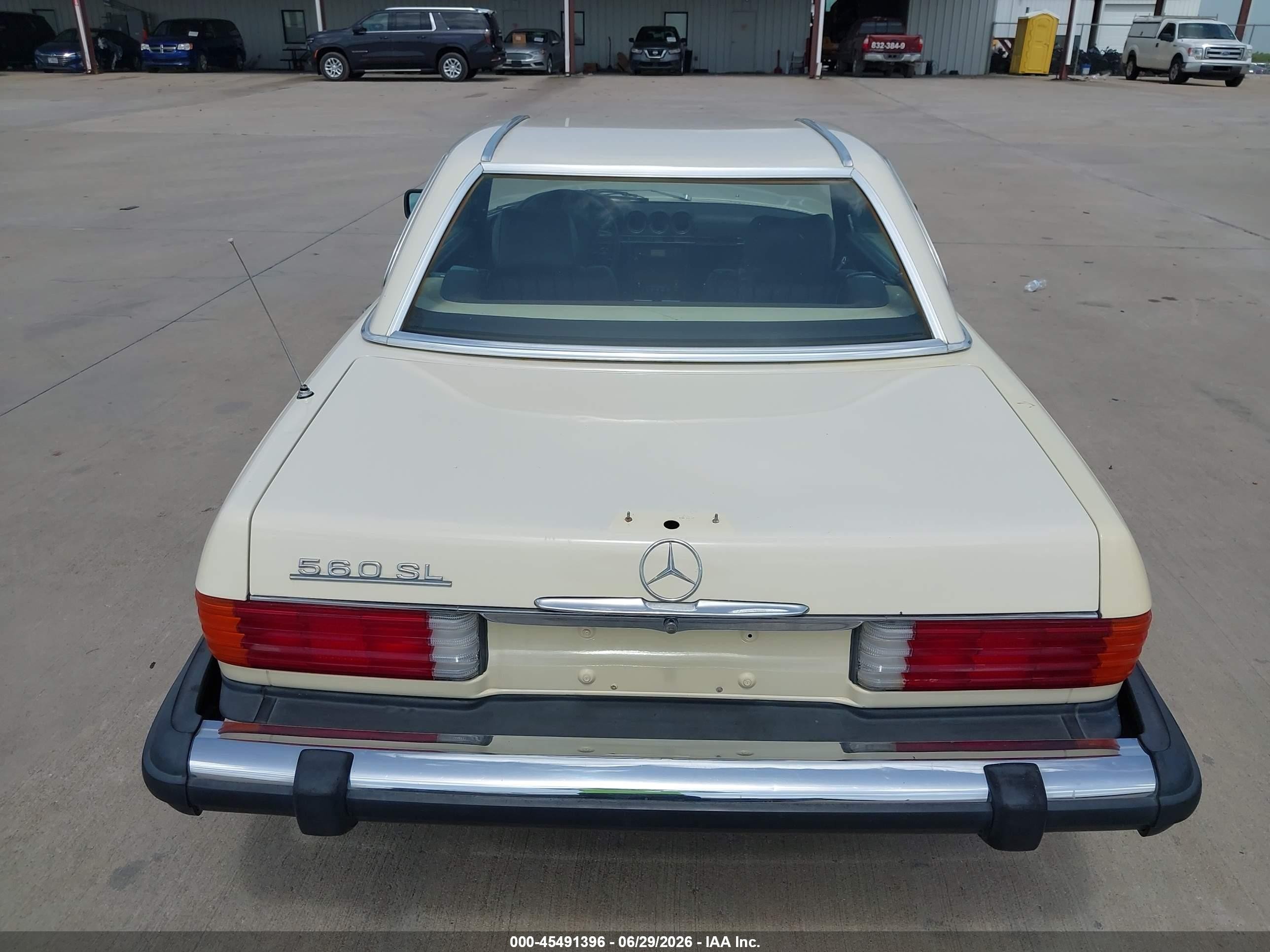 1983 Mercedes-benz 380 Sl Yellow vin: WDBBA45A5DB028190