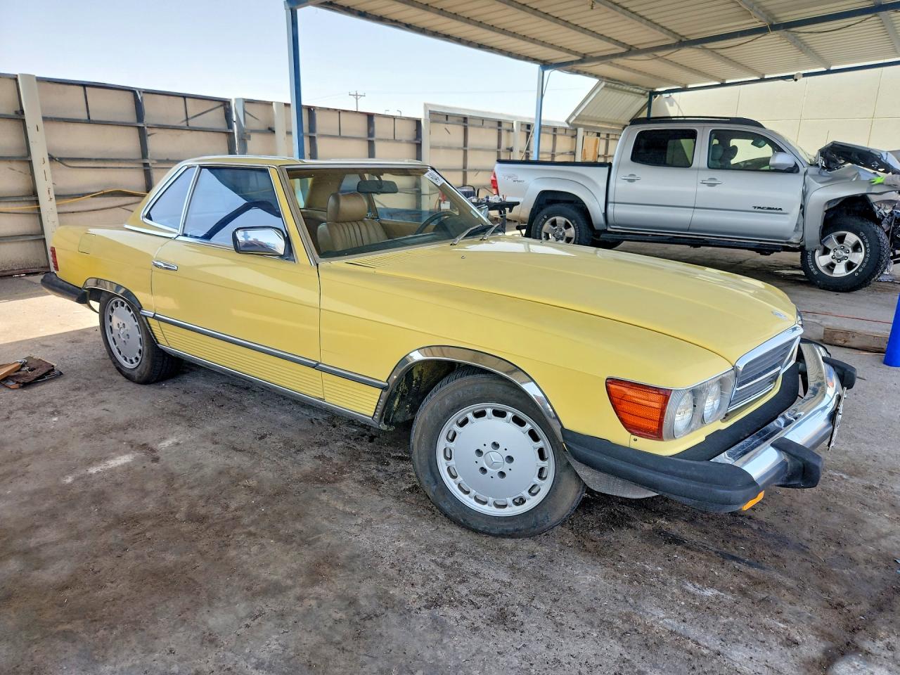 1981 Mercedes-benz 380 Sl Yellow vin: WDBBA45A6BB004011