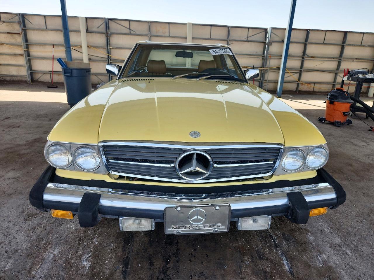 1981 Mercedes-benz 380 Sl Yellow vin: WDBBA45A6BB004011